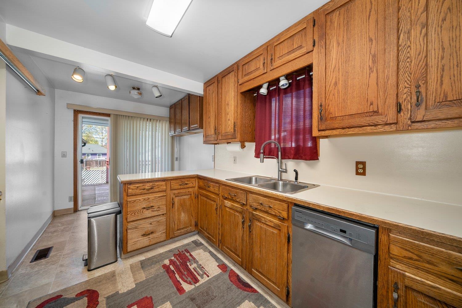 4011 N Hawthorne St - Photo 11