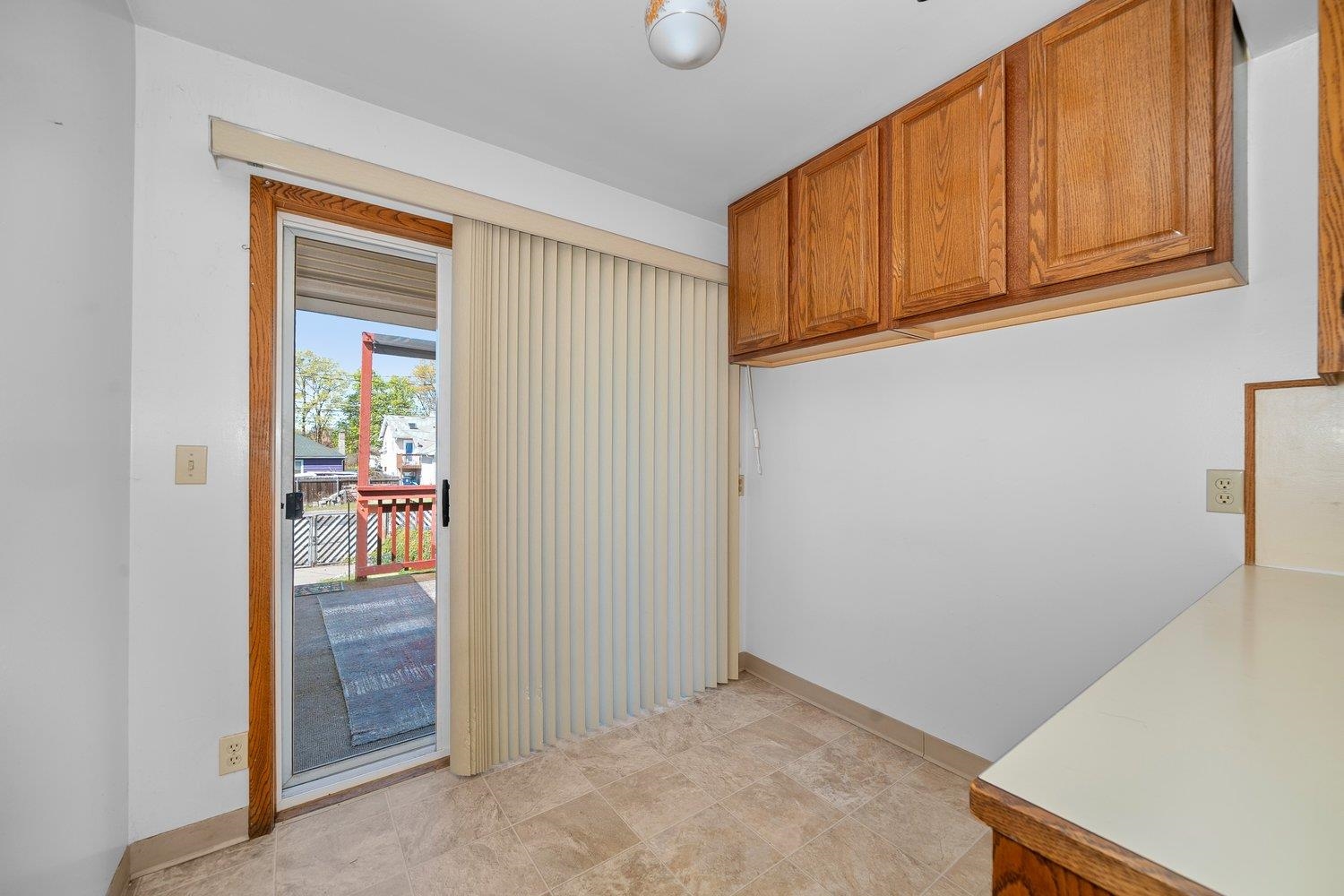 4011 N Hawthorne St - Photo 12