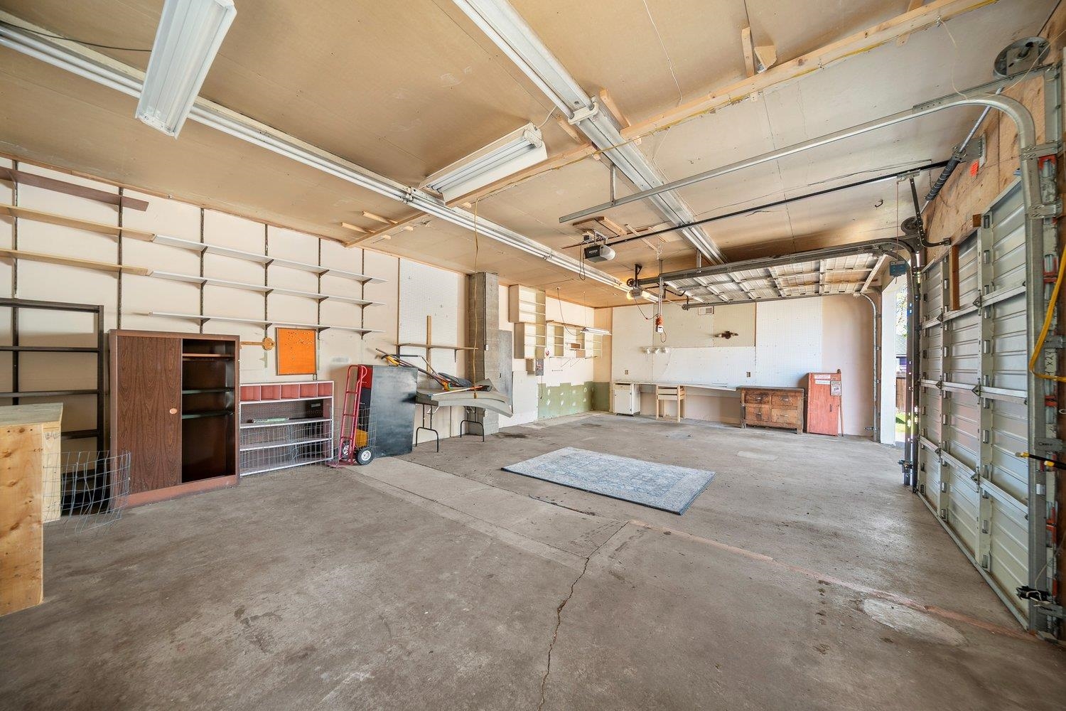 4011 N Hawthorne St - Photo 39