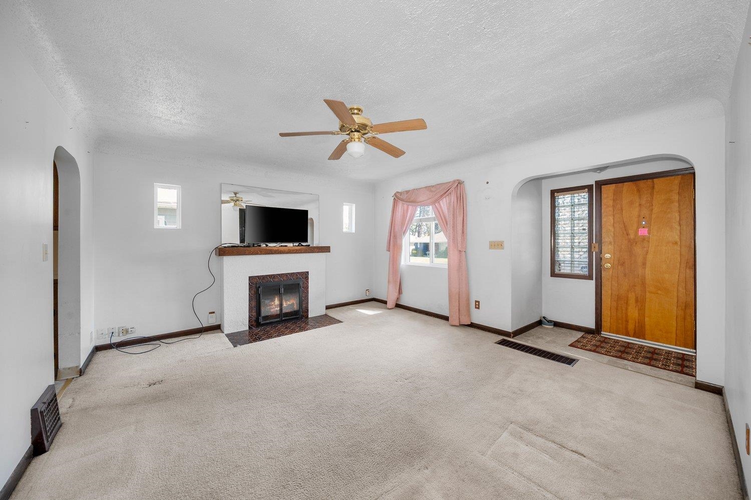 4011 N Hawthorne St - Photo 5