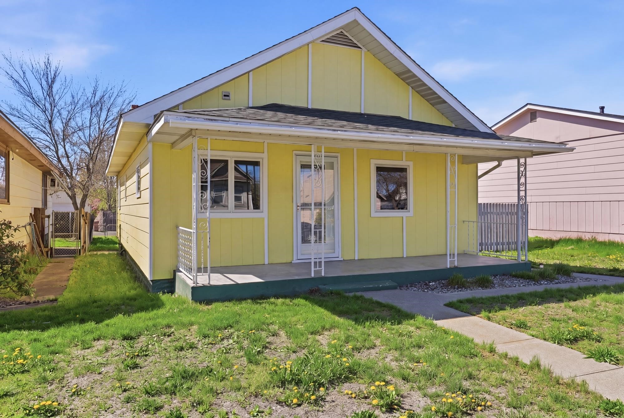 1634 E Providence Ave - Photo 2