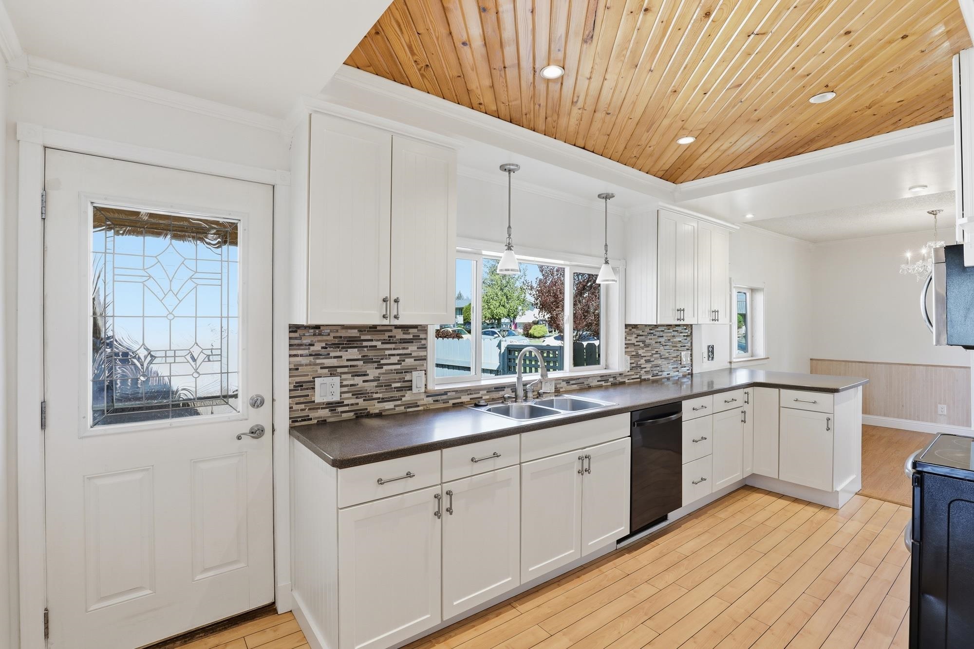 1634 E Providence Ave - Photo 13