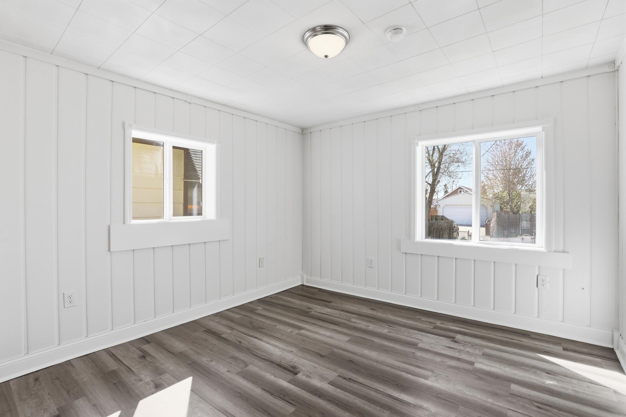 1634 E Providence Ave - Photo 18