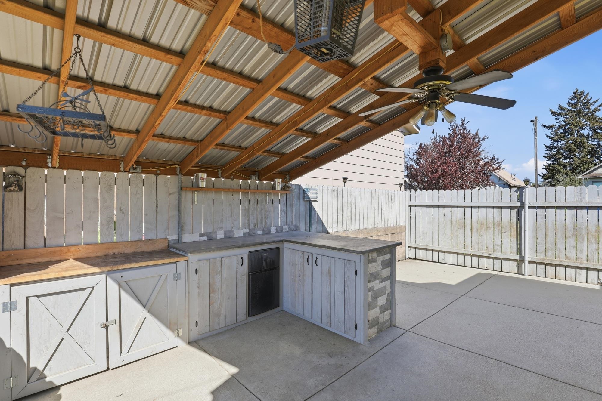 1634 E Providence Ave - Photo 25