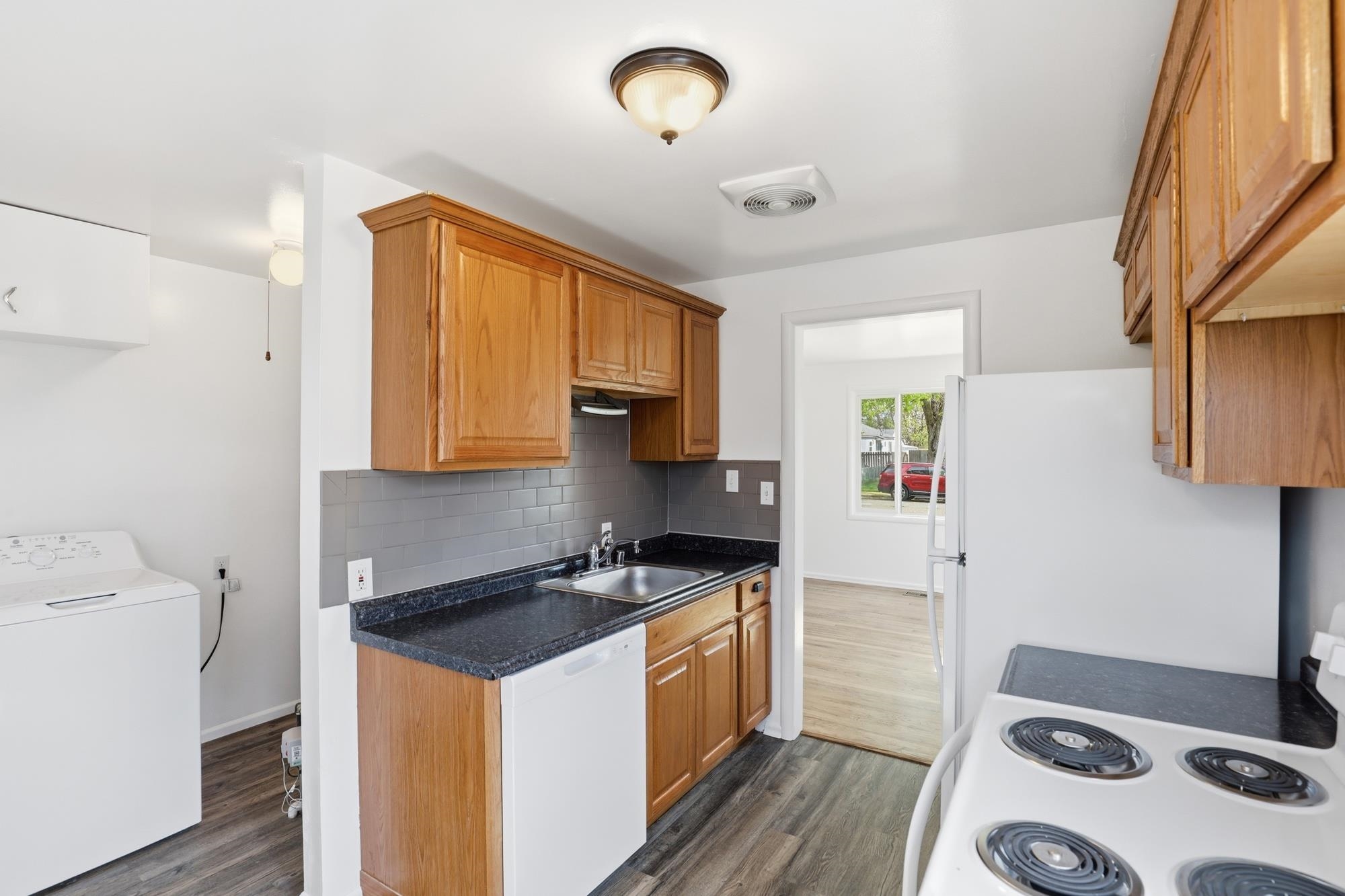 5729 N Lindeke St - Photo 8