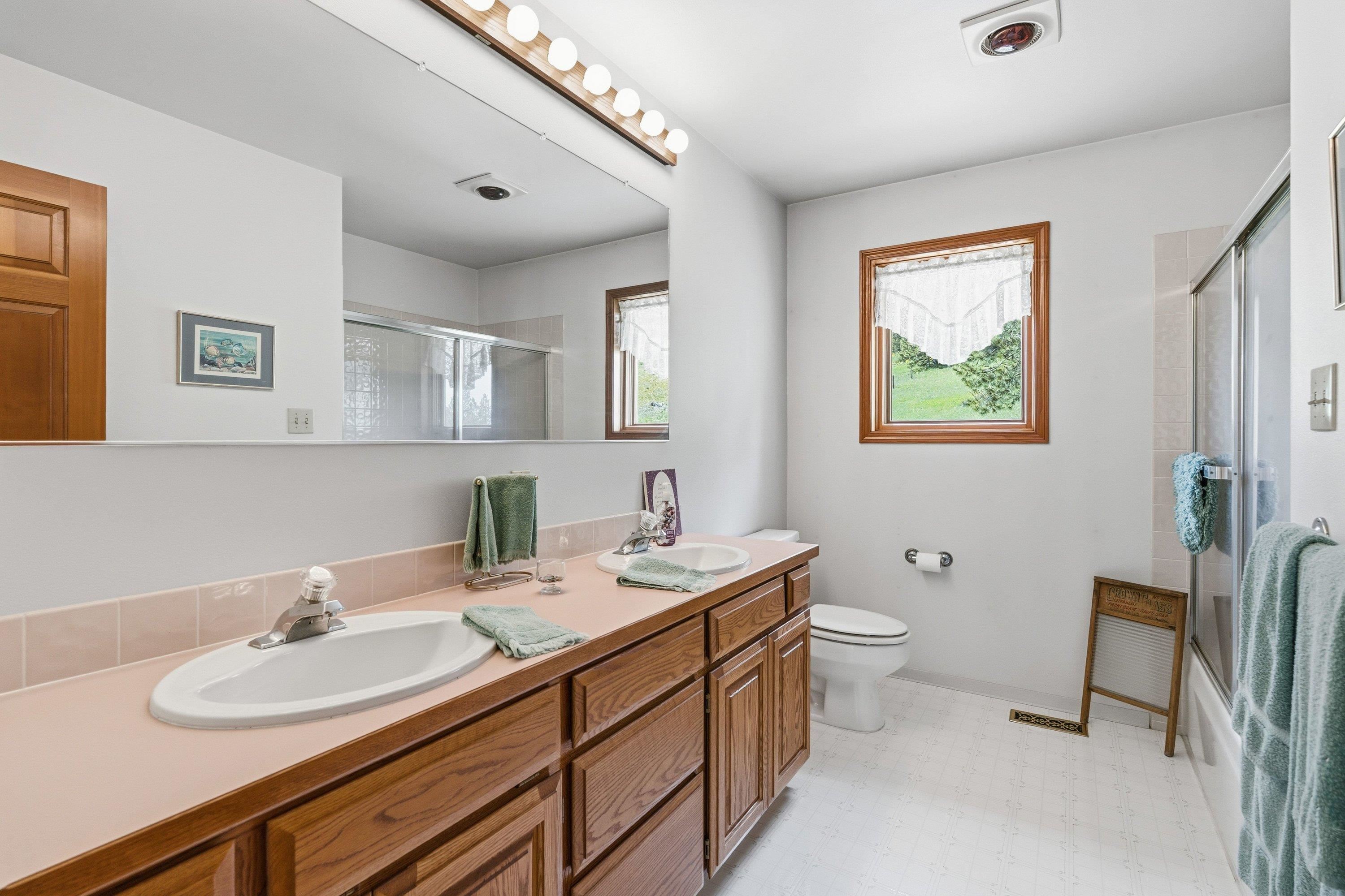 17607 E Judkins Rd - Photo 20