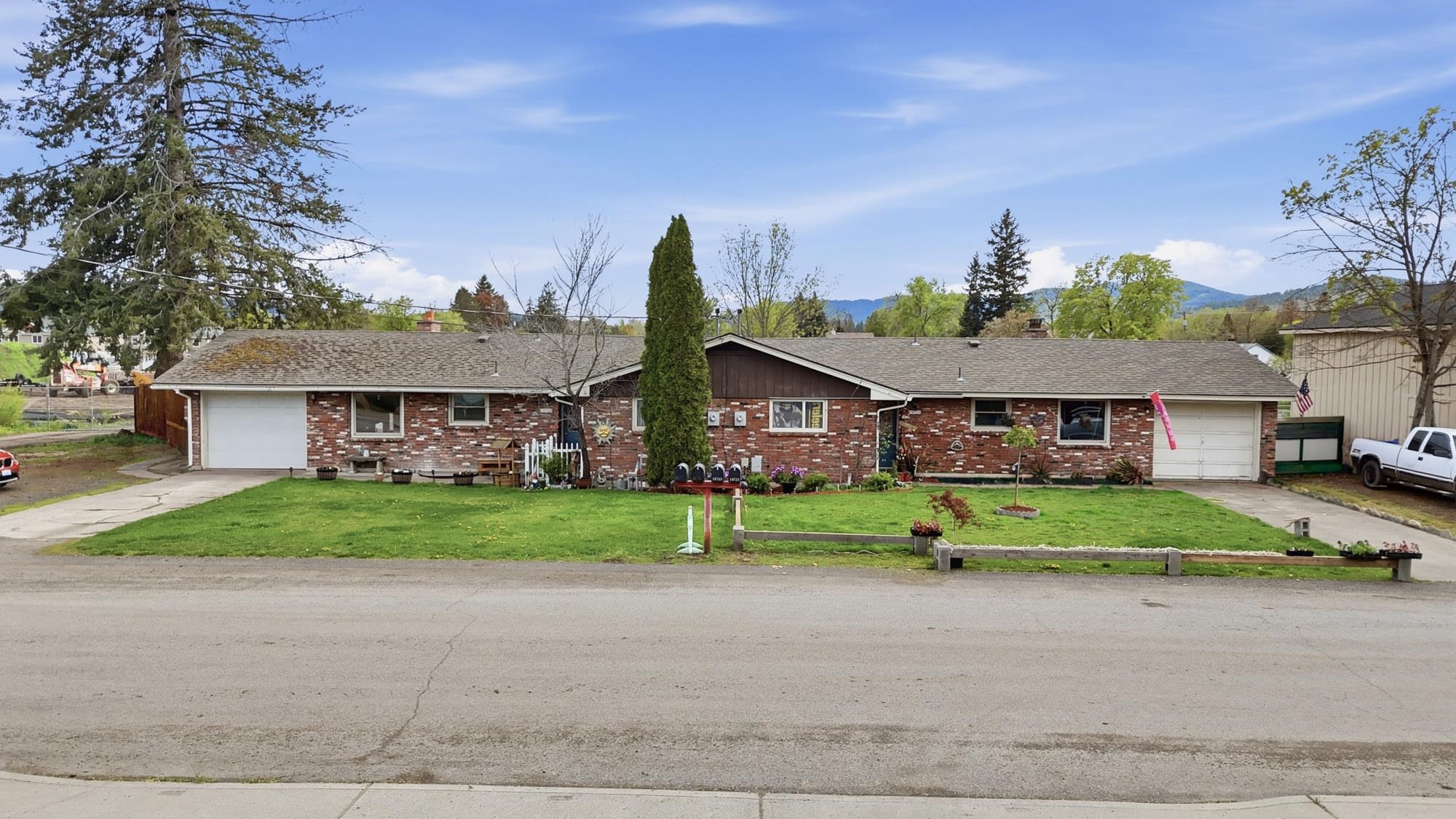 10720 & 10722 E SPRINGFIELD Ave - Photo 1