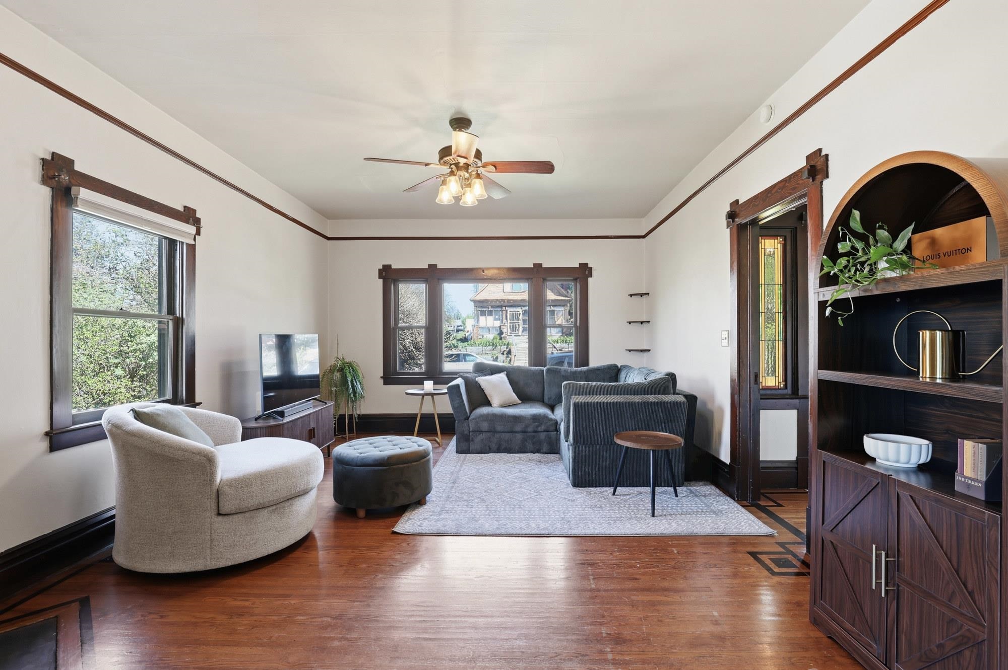 1827 W Augusta Ave - Photo 4