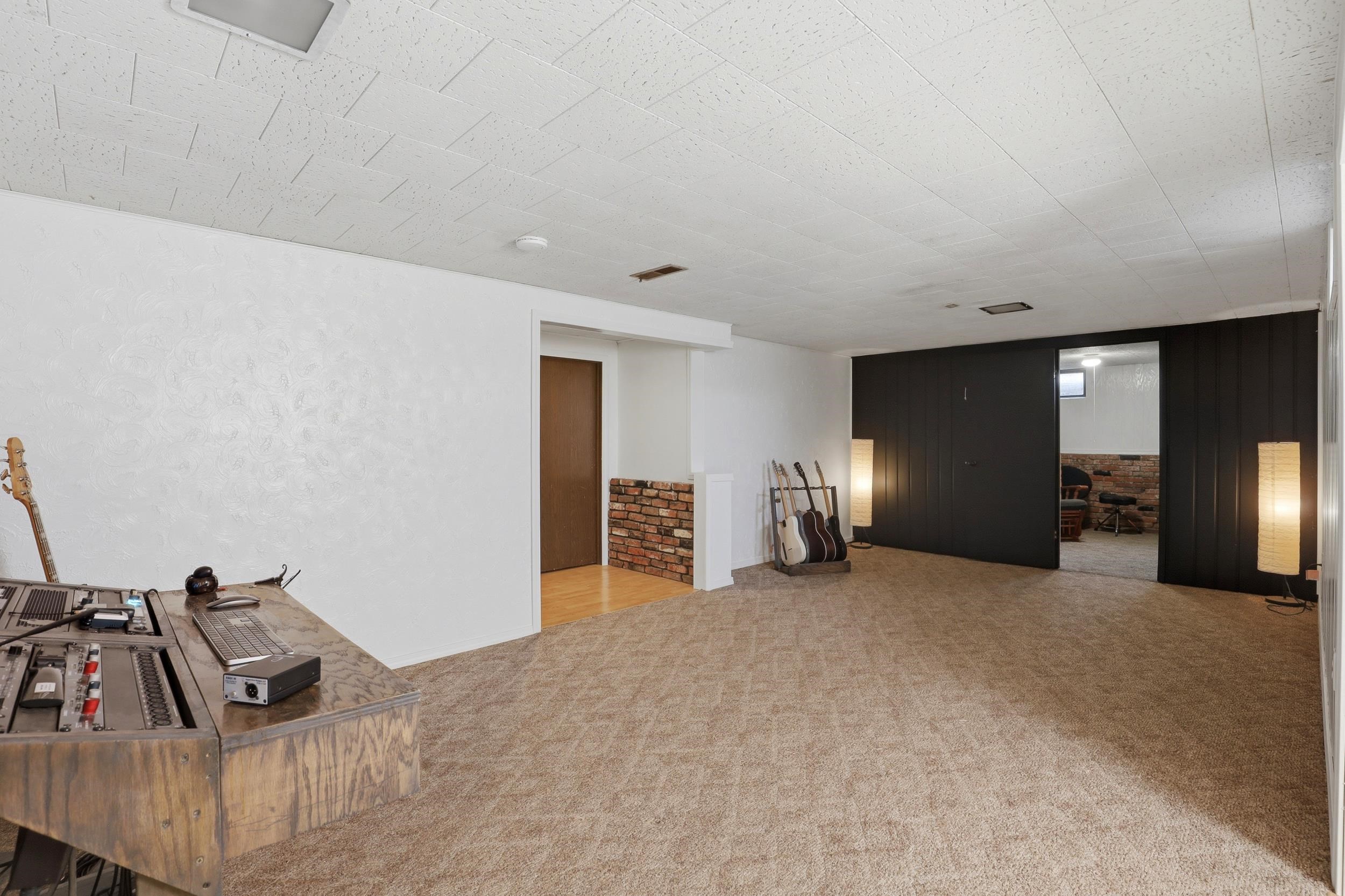 1718 S Bolivar Rd - Photo 28