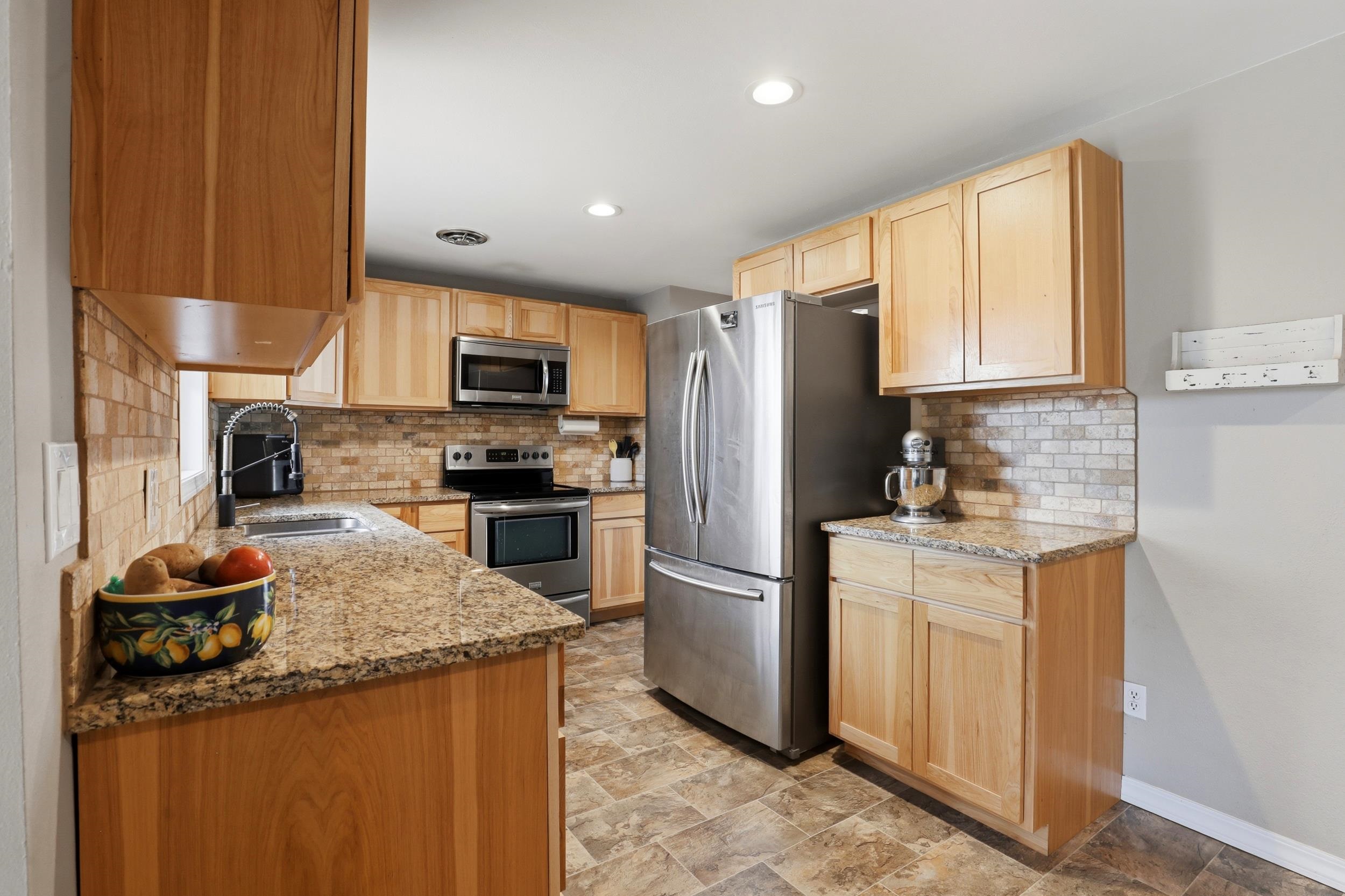 1718 S Bolivar Rd - Photo 9