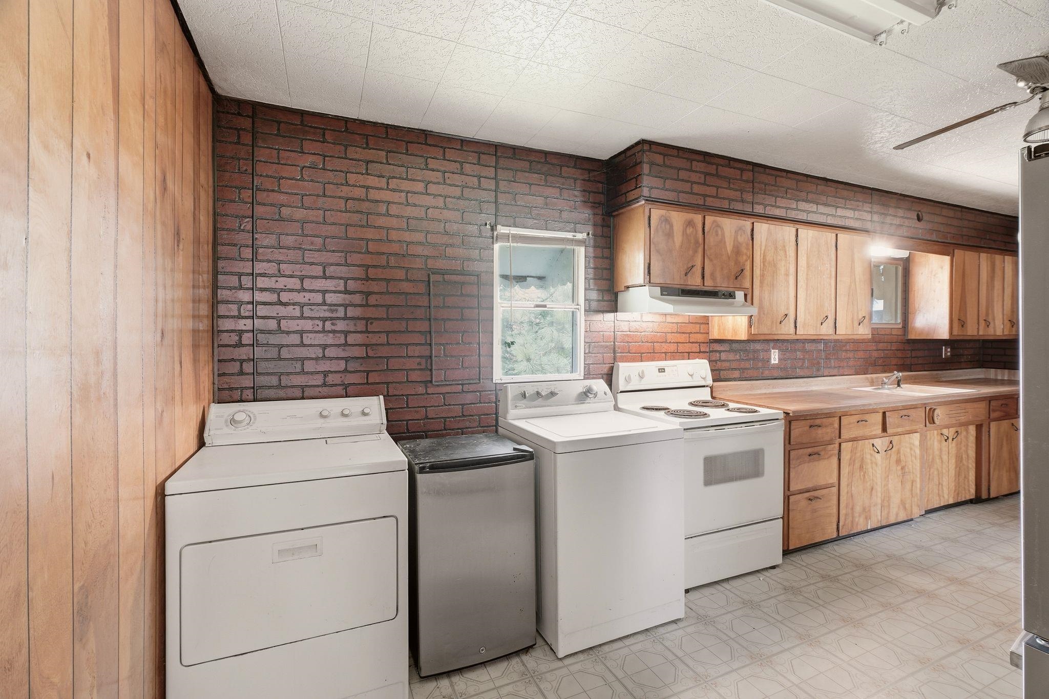 10212 S Electric Ave - Photo 13