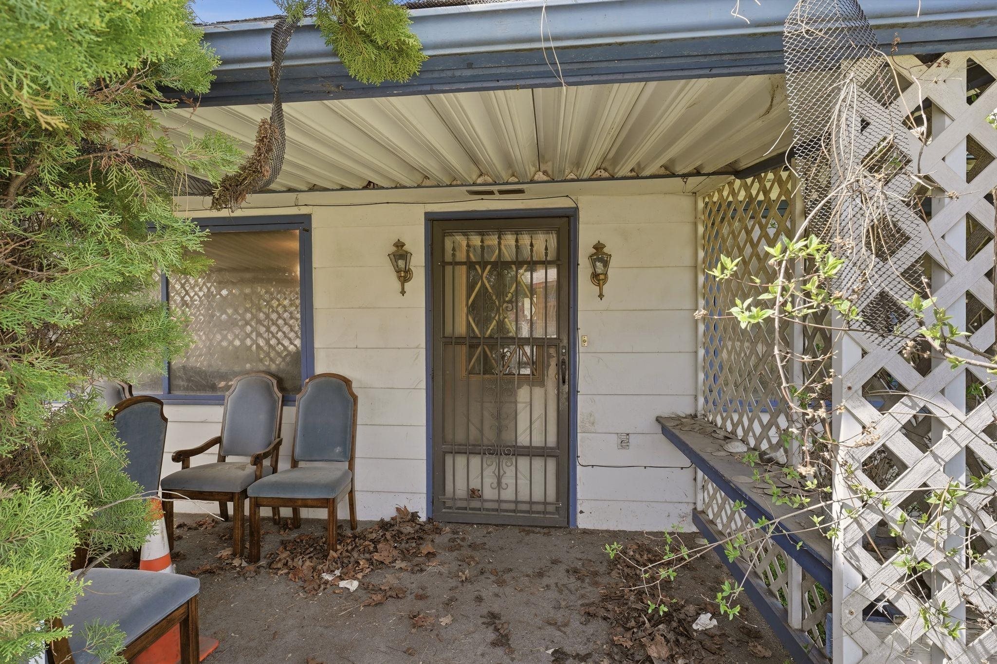 10212 S Electric Ave - Photo 4