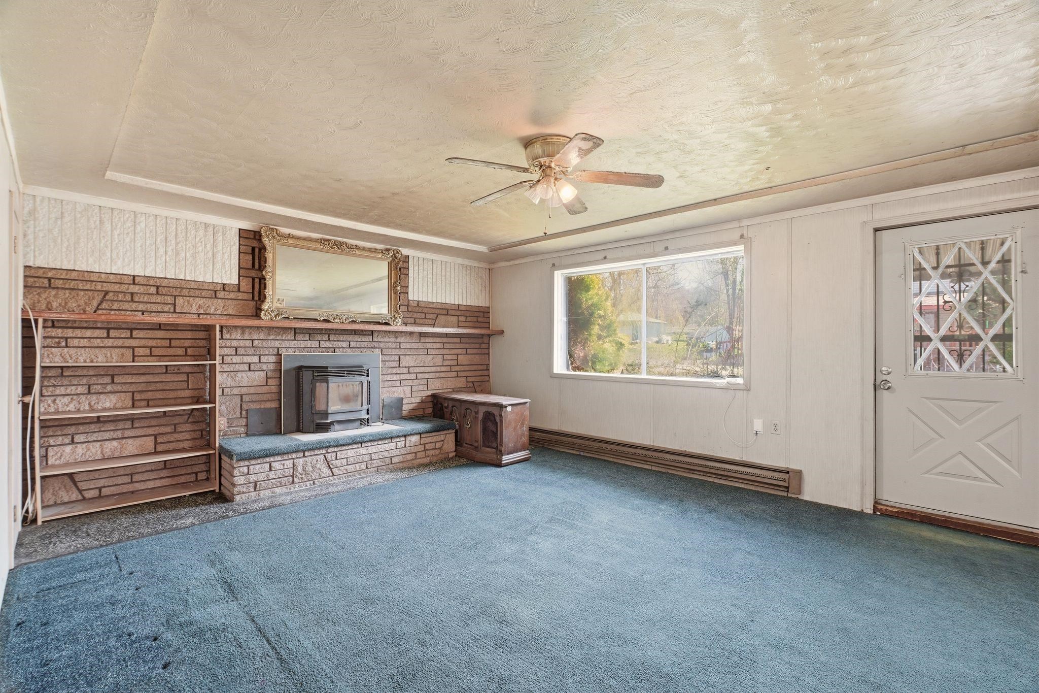 10212 S Electric Ave - Photo 5