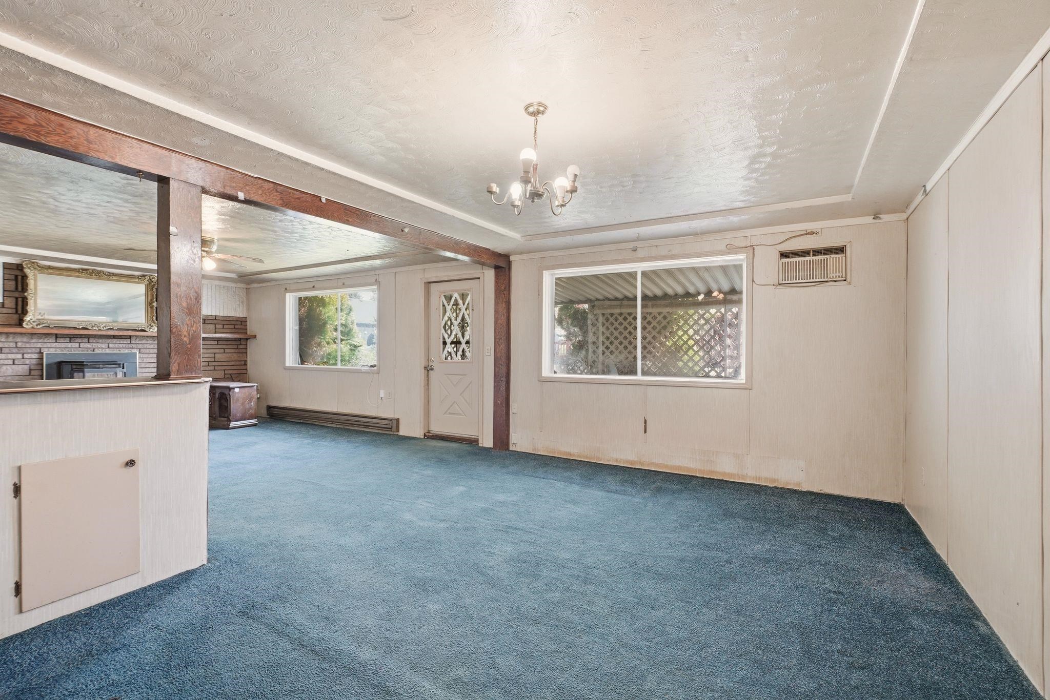 10212 S Electric Ave - Photo 9