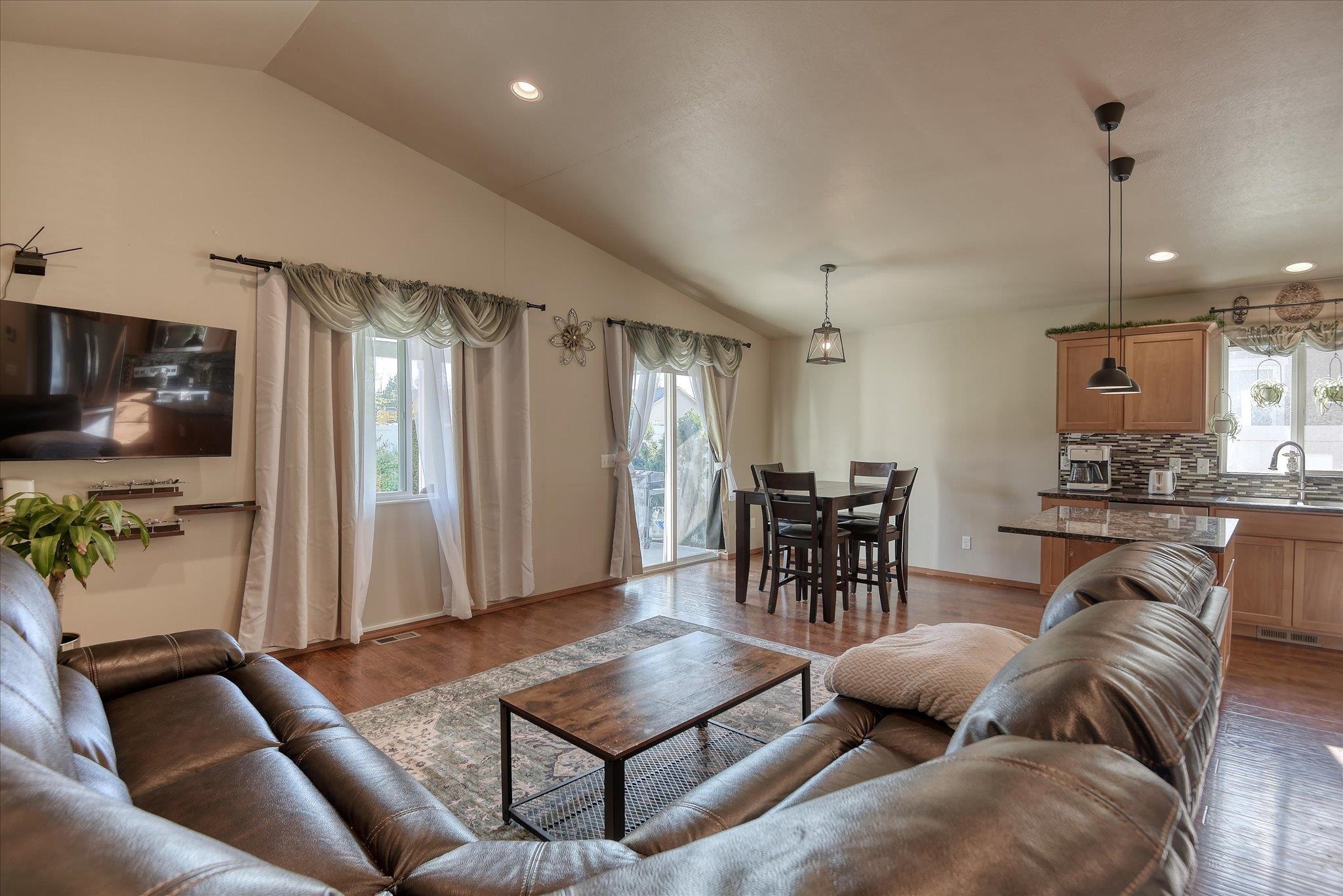 6206 E 7th Ln - Photo 4