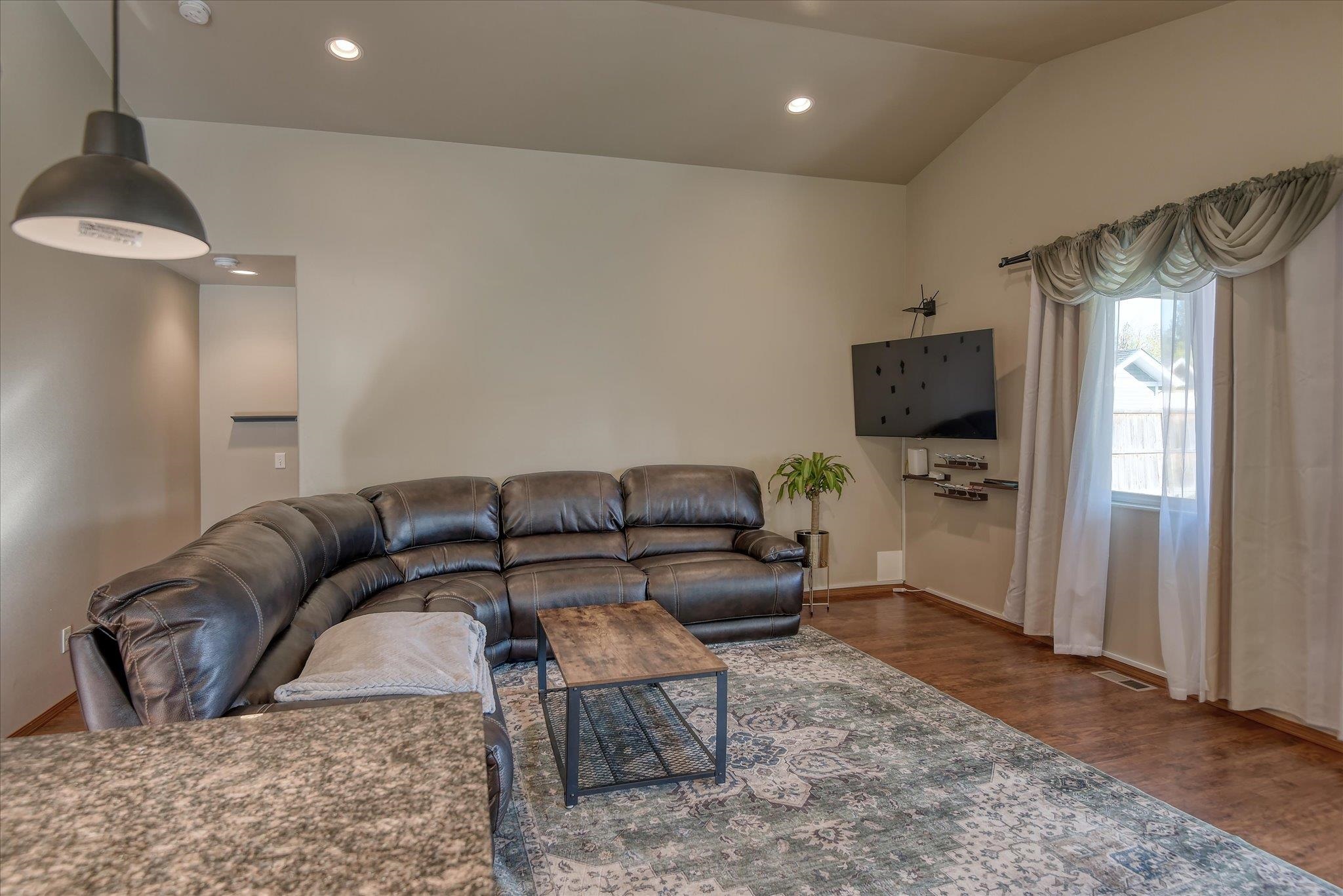 6206 E 7th Ln - Photo 5