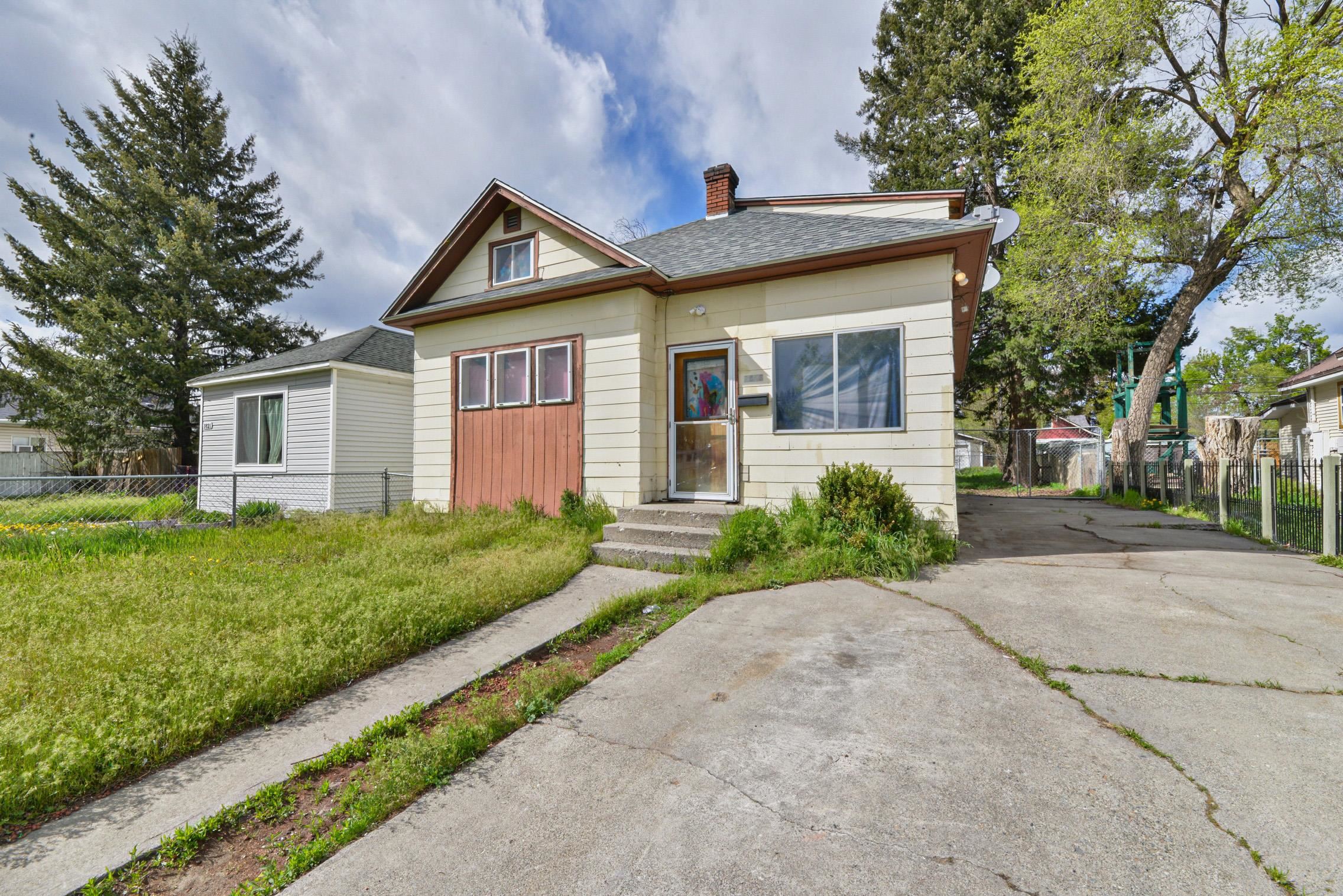 1823 E 5th Ave - Photo 1