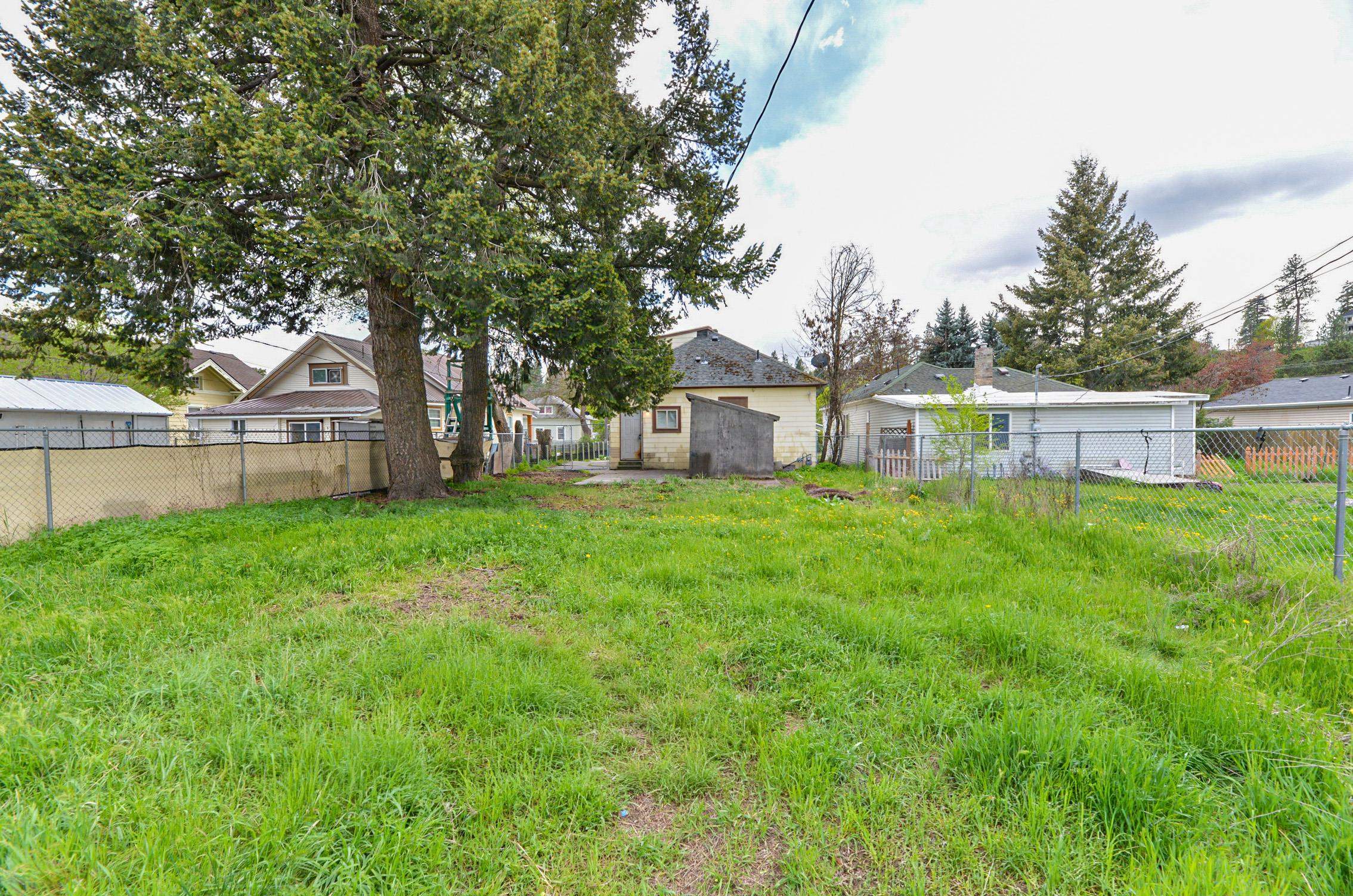 1823 E 5th Ave - Photo 5