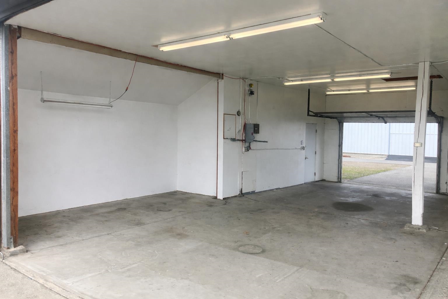 6105 E Rutter Ave - Photo 3