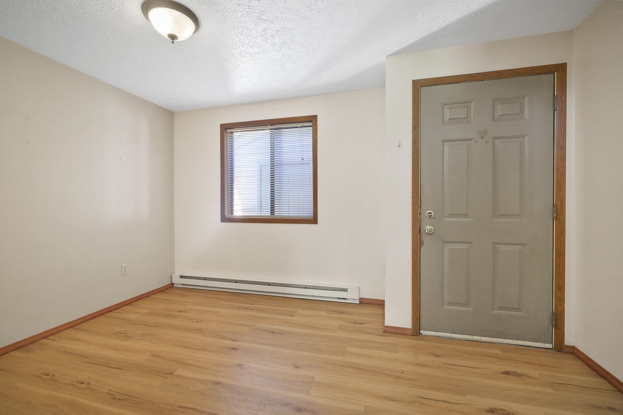 1113 W 10th Ave - Photo 12