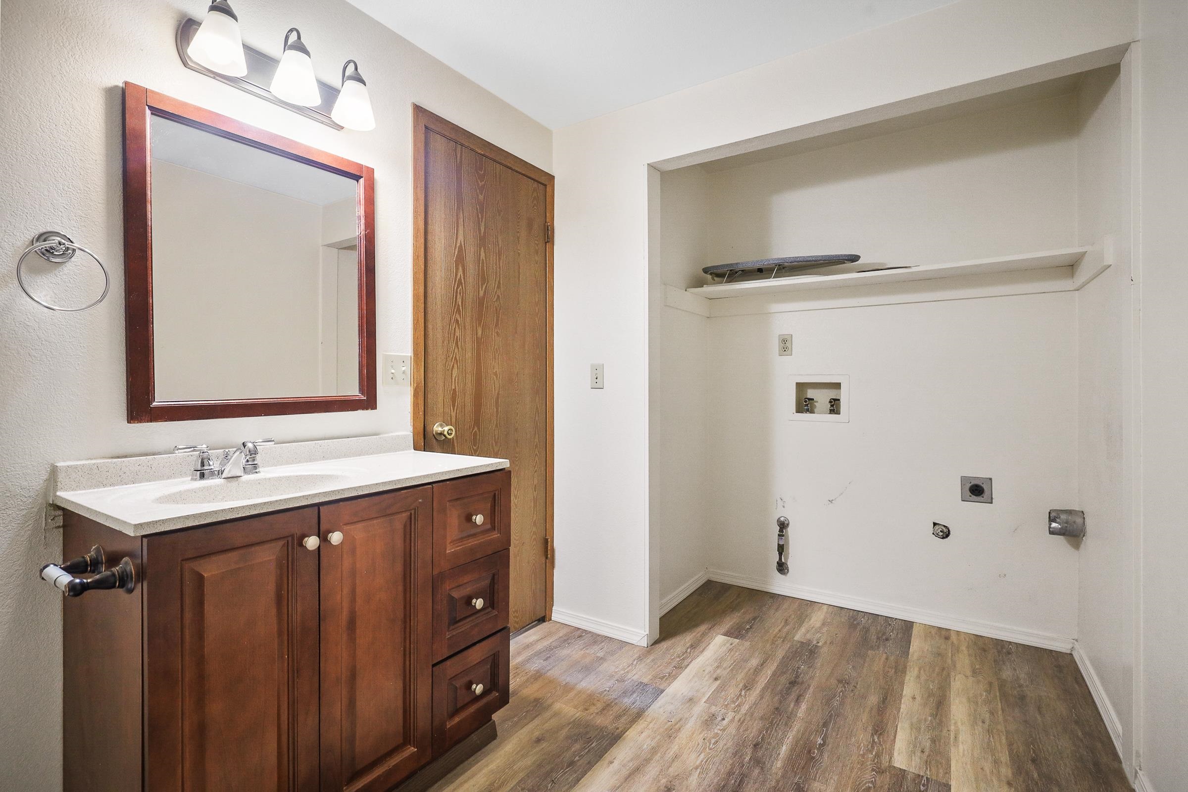 1113 W 10th Ave - Photo 20