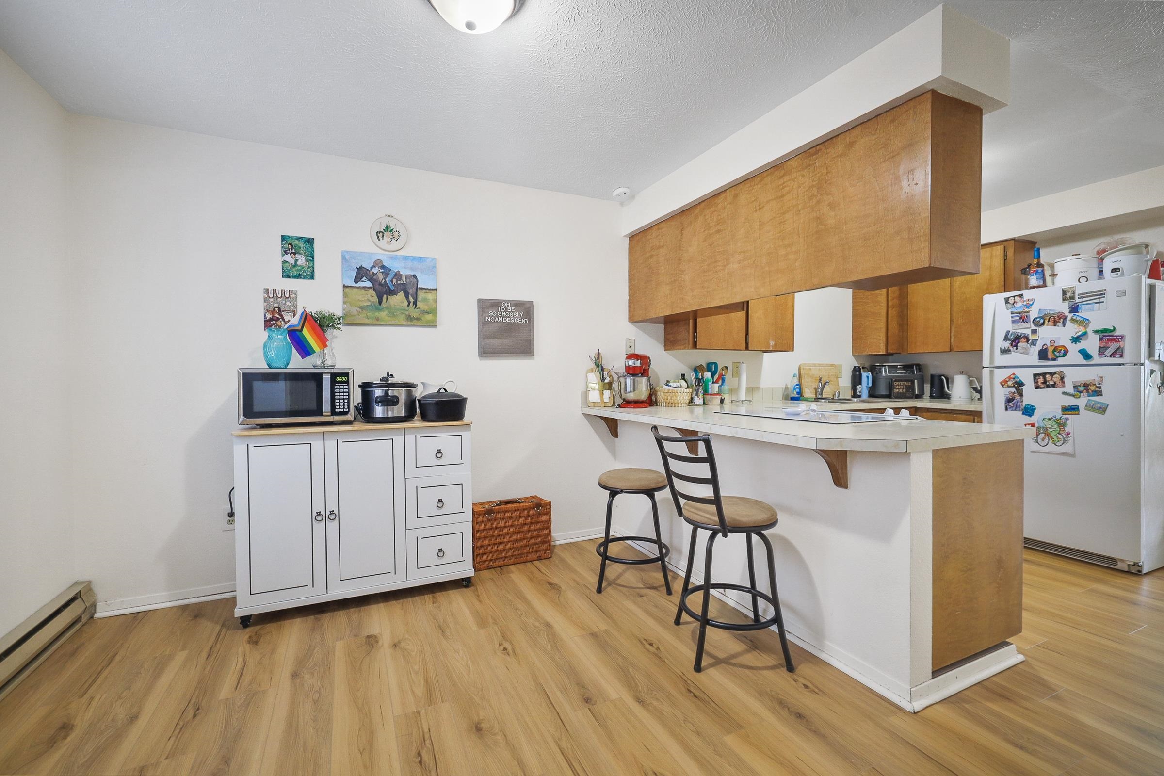 1113 W 10th Ave - Photo 4