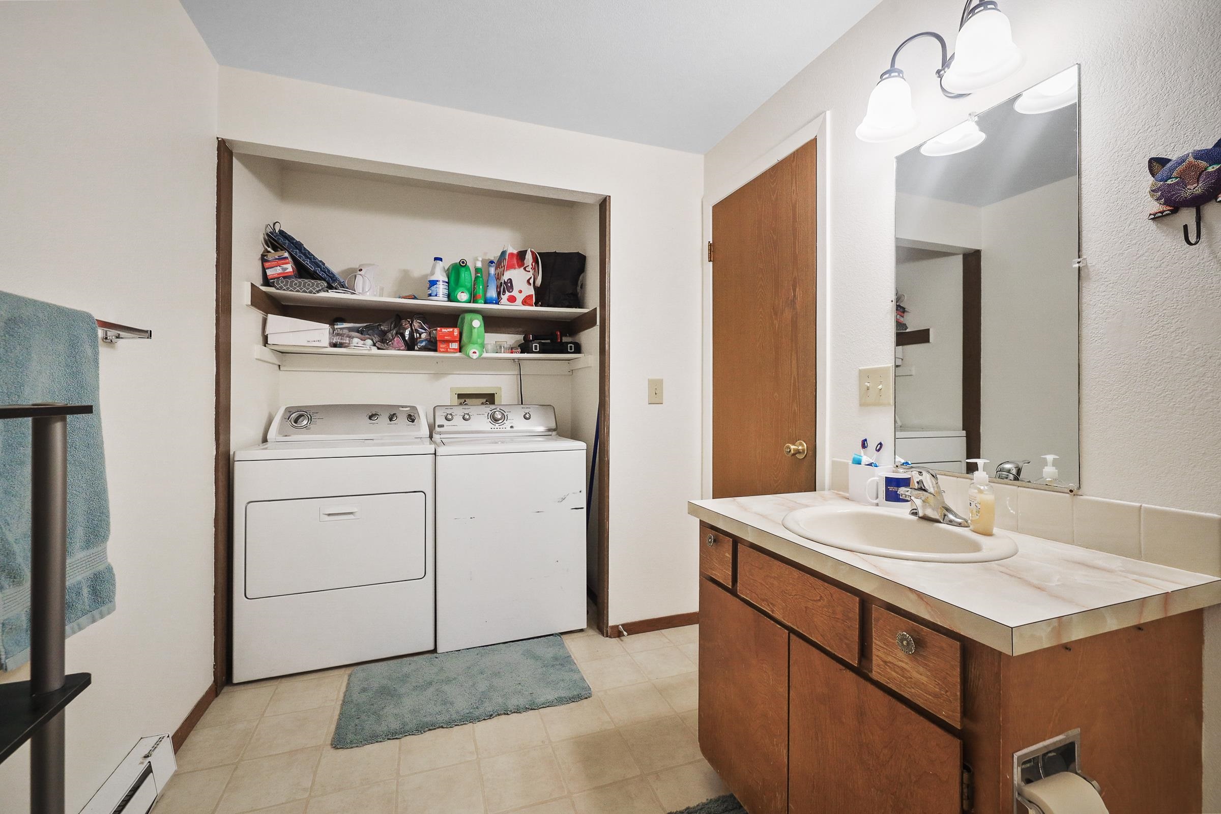 1113 W 10th Ave - Photo 10