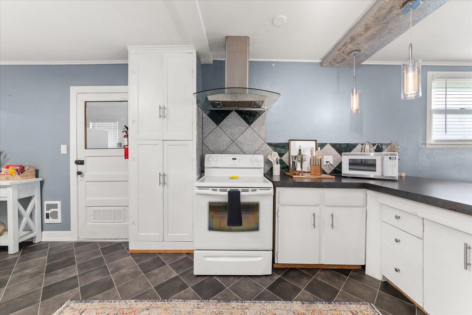 811 E Everett Ave - Photo 14