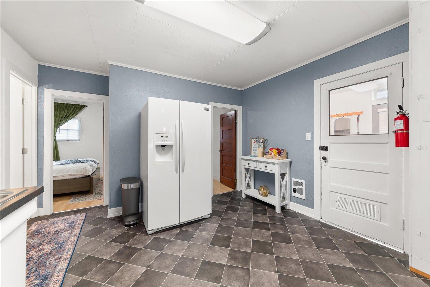 811 E Everett Ave - Photo 16