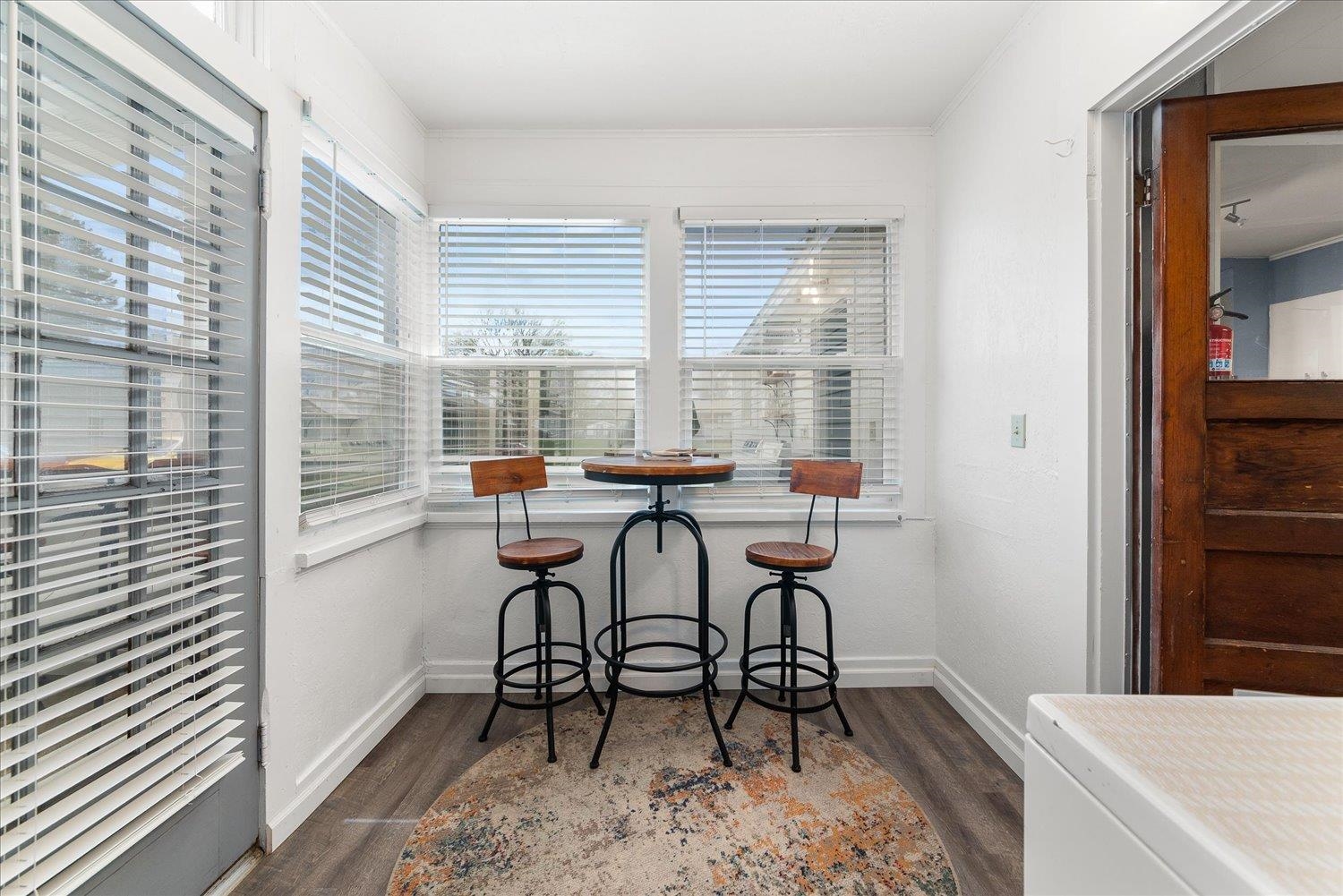 811 E Everett Ave - Photo 17