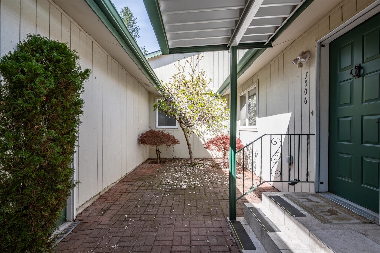 7506 W Johannsen Ln - Photo 2