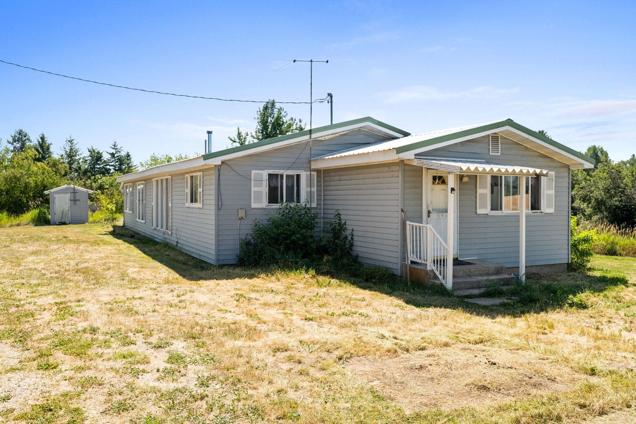 4616 S Highway 395 - Photo 2