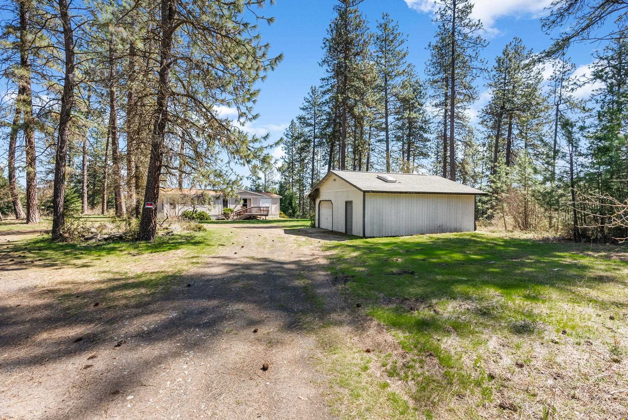 27220 N Milan Rd - Photo 2