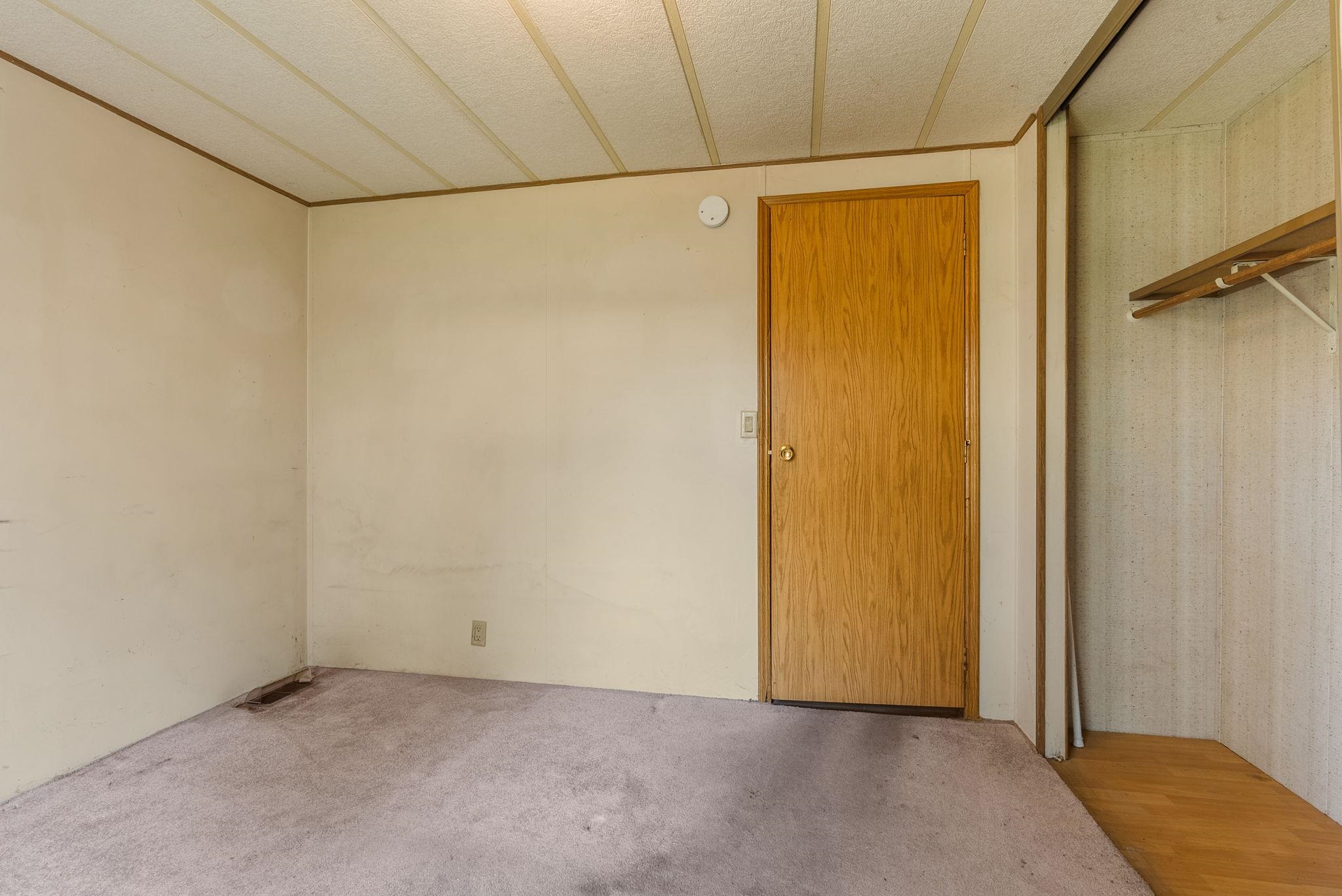 27220 N Milan Rd - Photo 17
