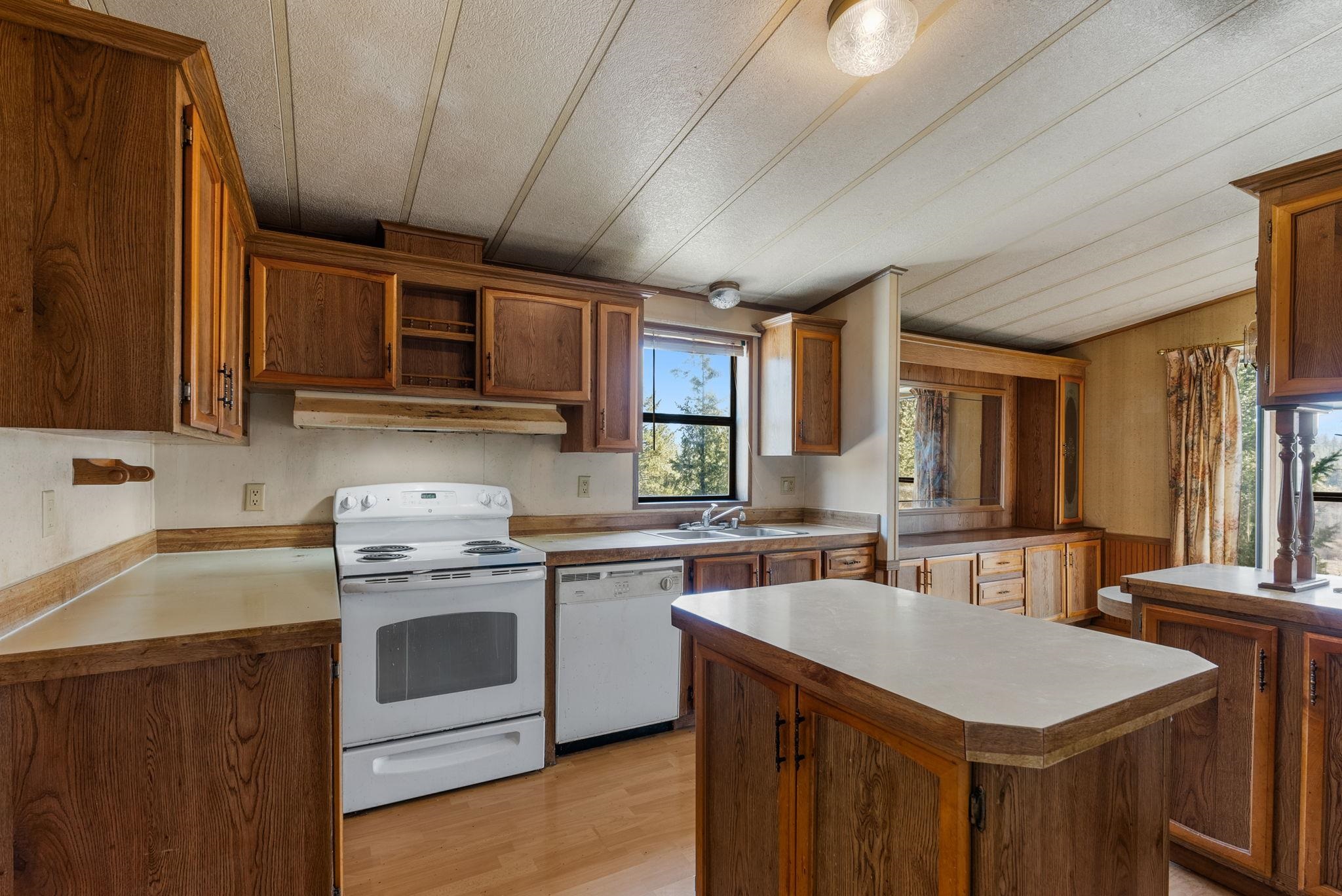 27220 N Milan Rd - Photo 8