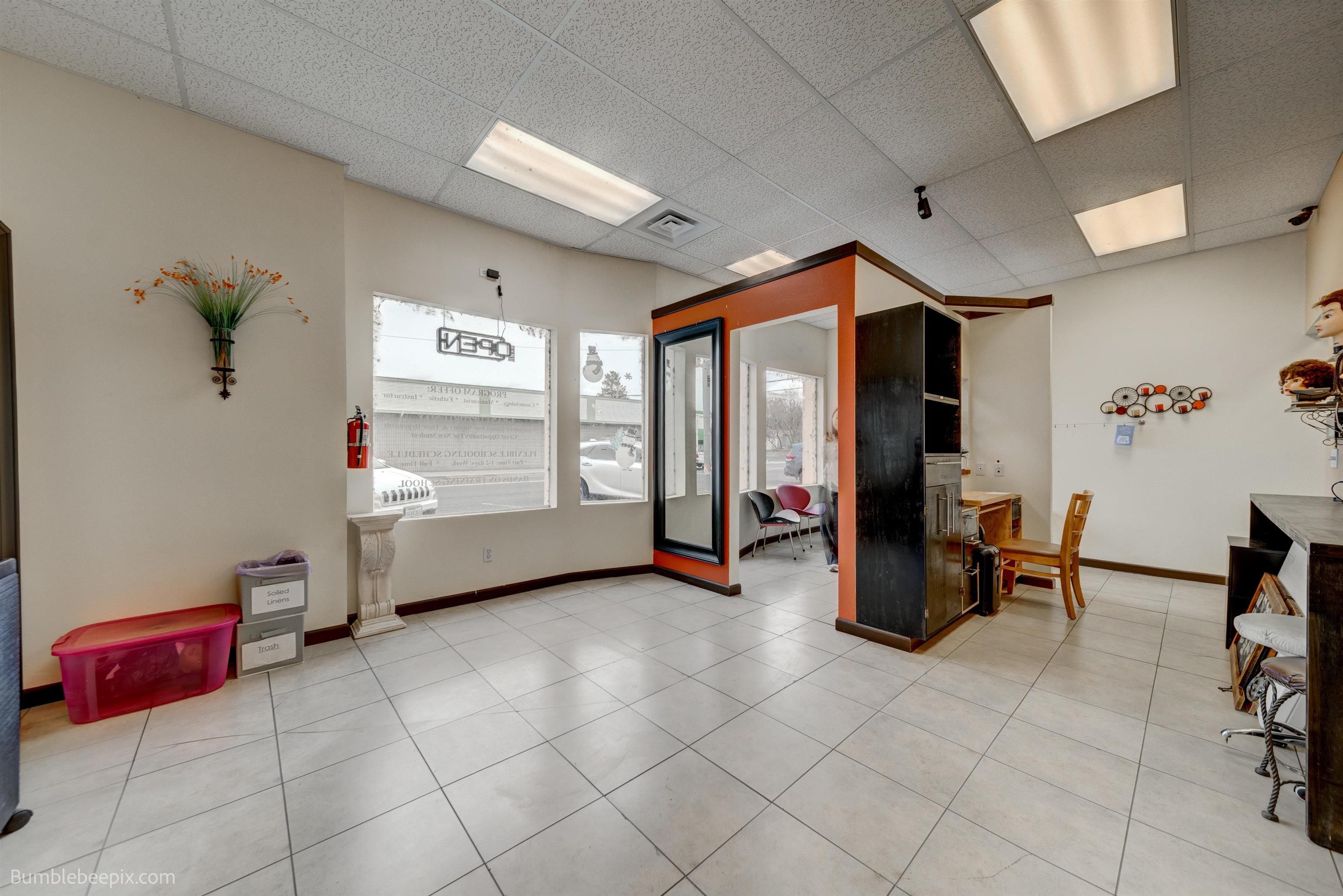 118 E LAKE St - Photo 13