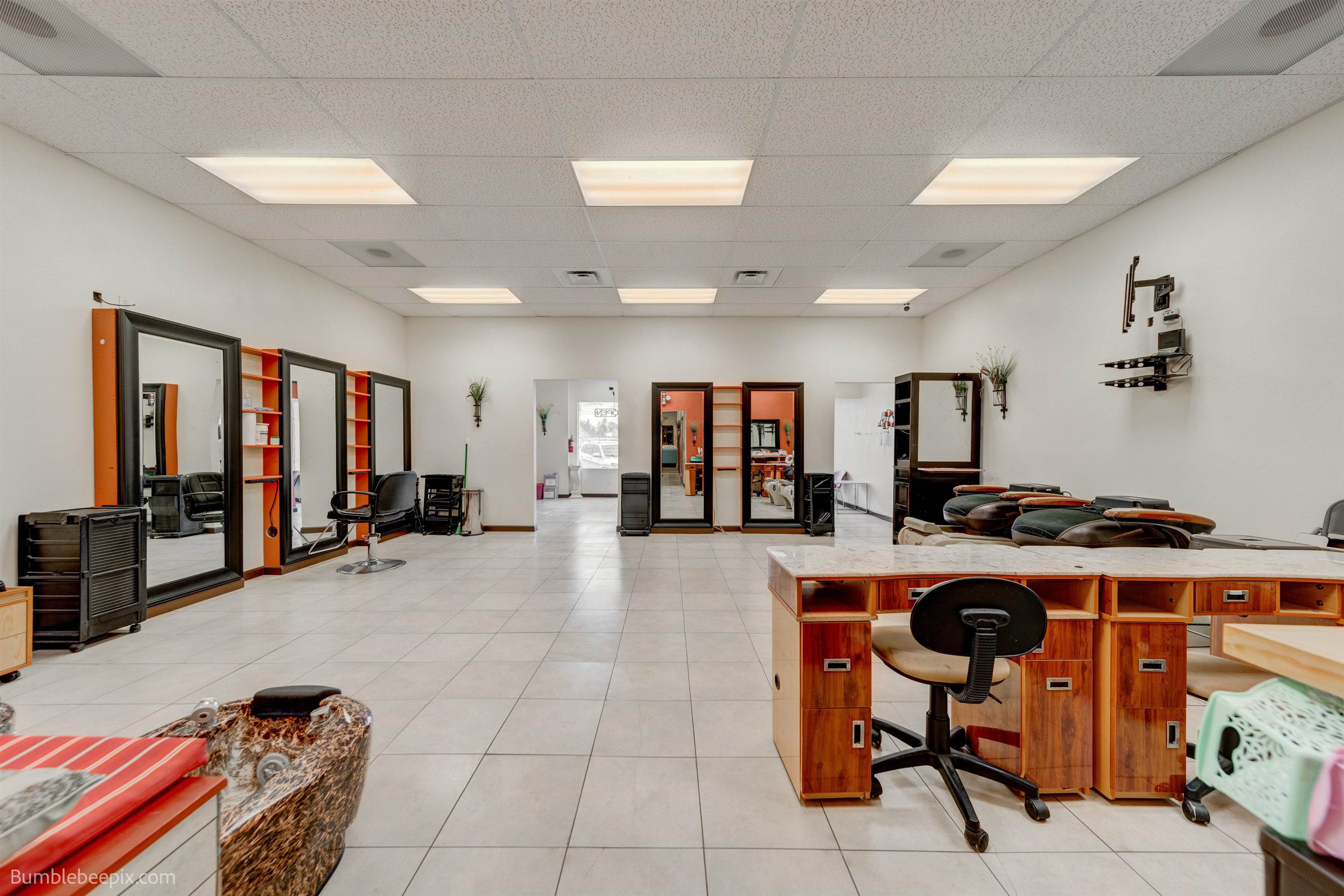 118 E LAKE St - Photo 6