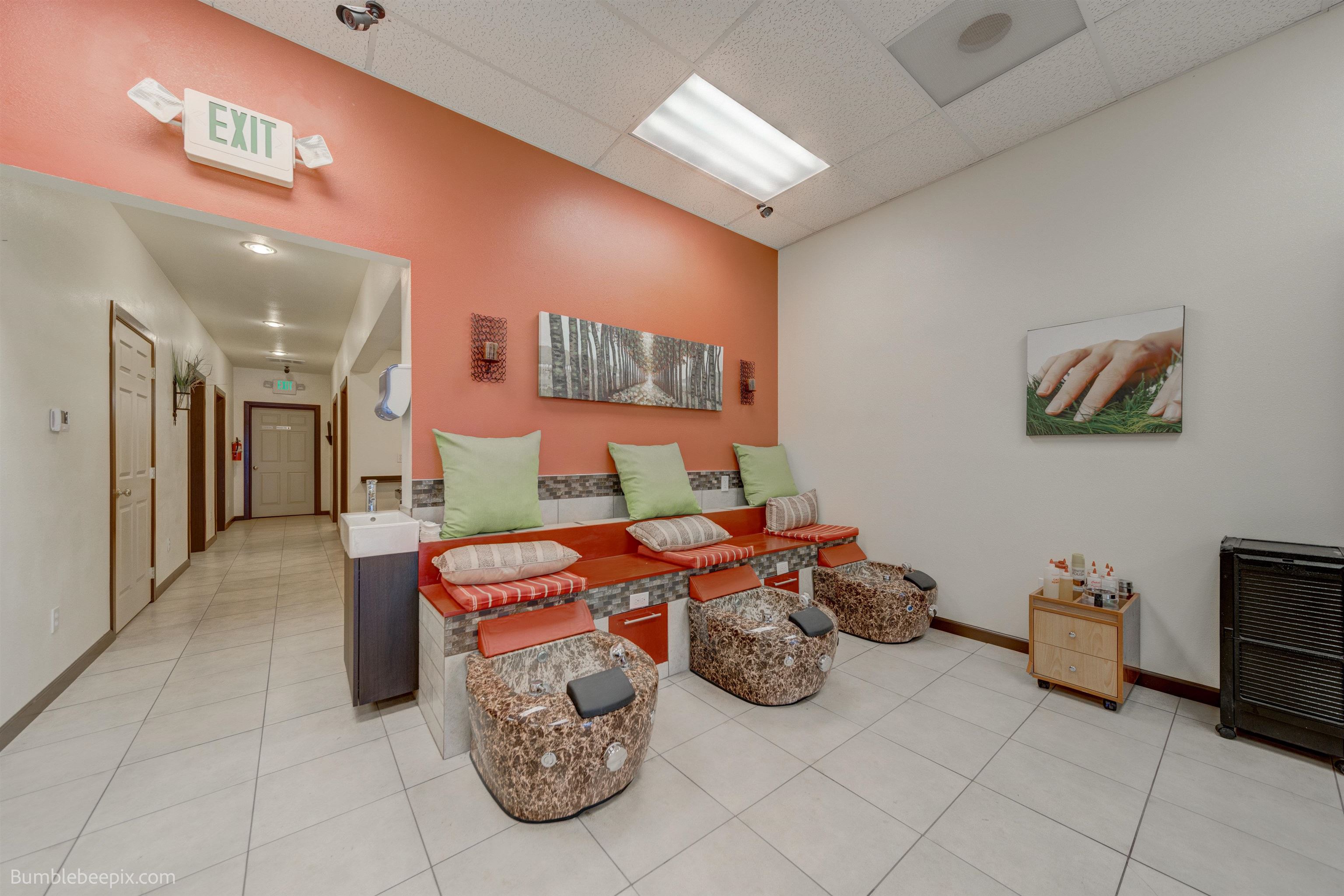 118 E LAKE St - Photo 7