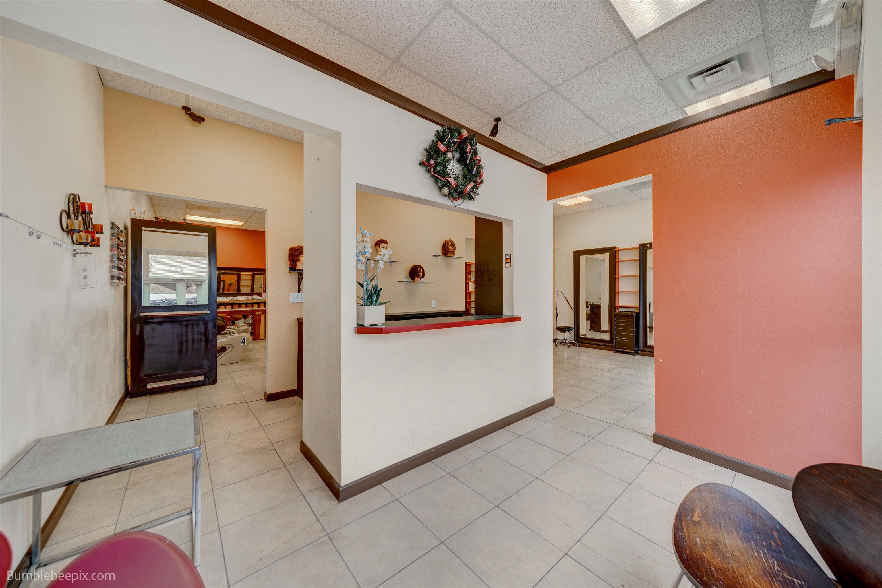 118 E LAKE St - Photo 10