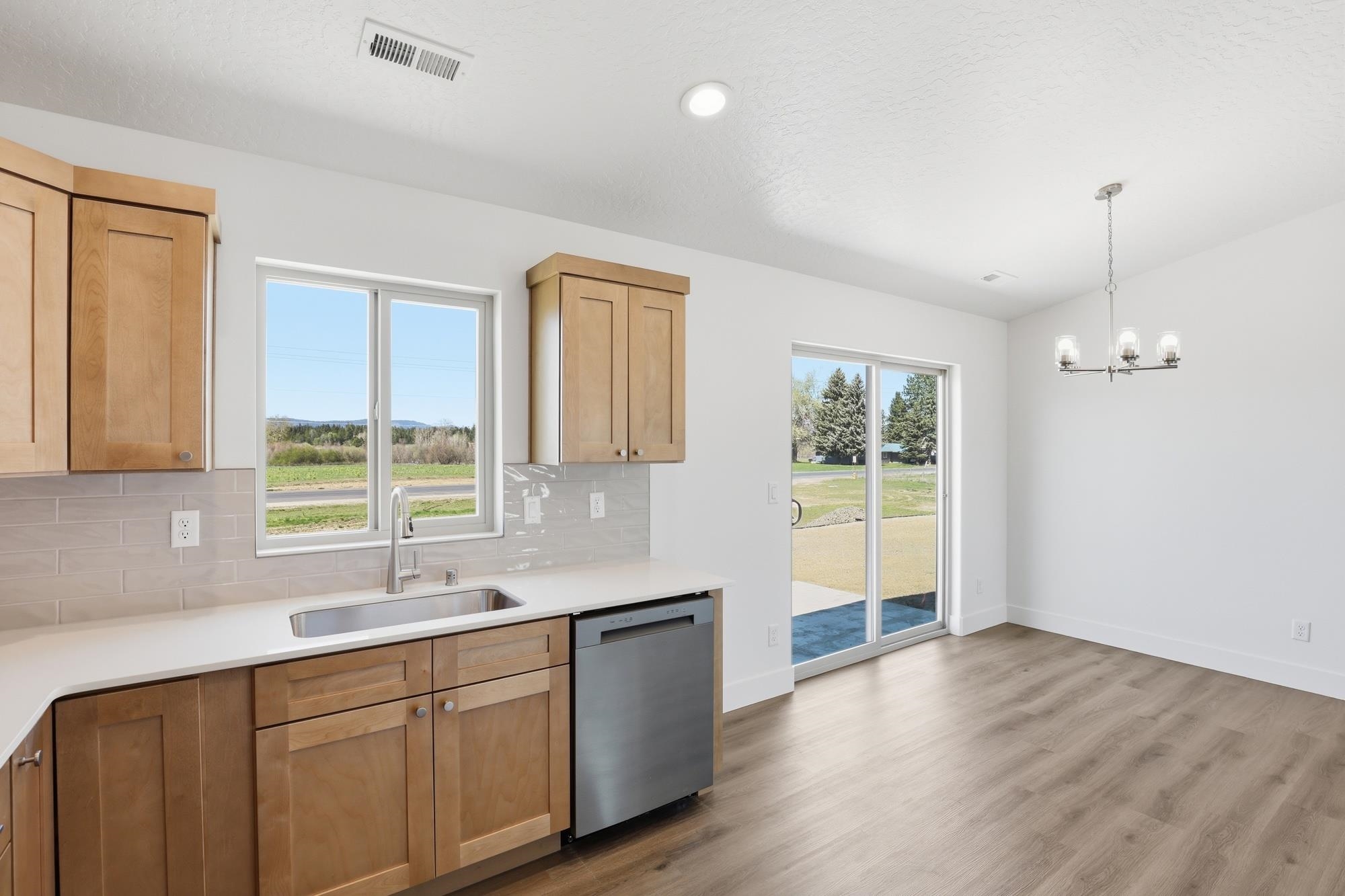 1211 N Layton Ave - Photo 11