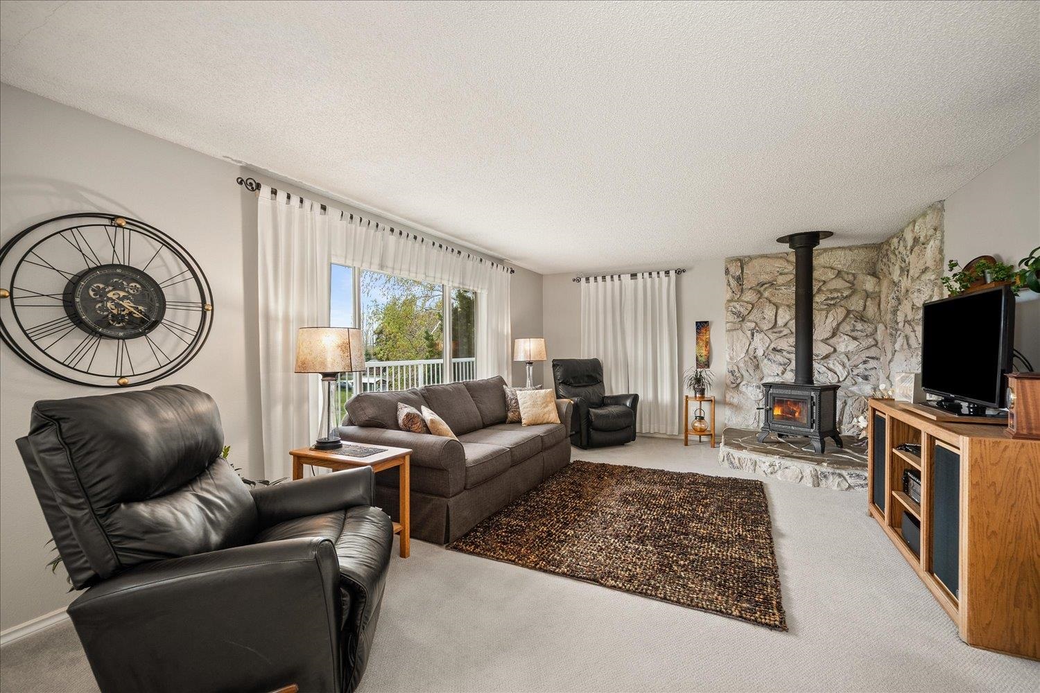 235 N SPANGLE Ave - Photo 2