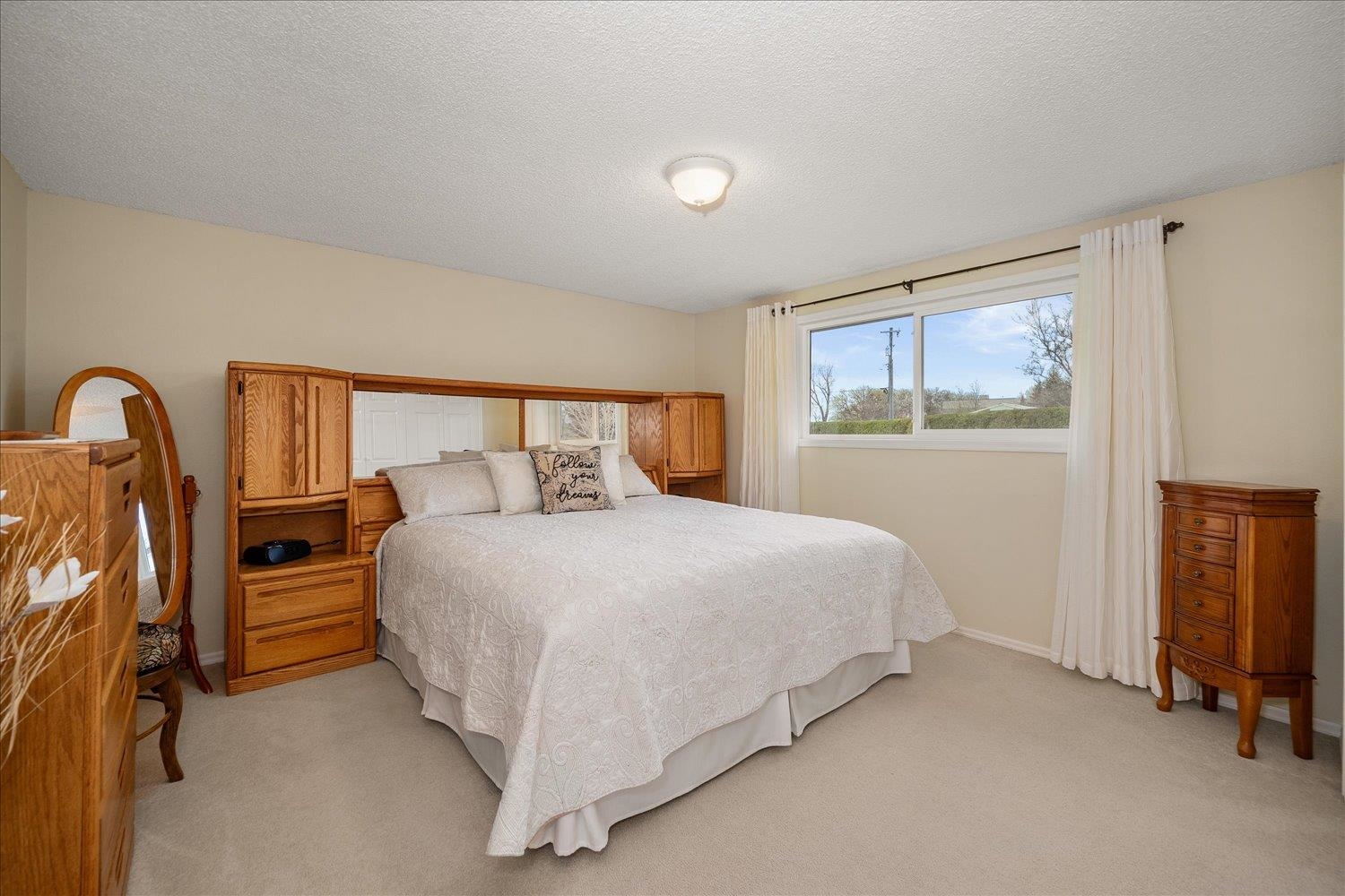 235 N SPANGLE Ave - Photo 3