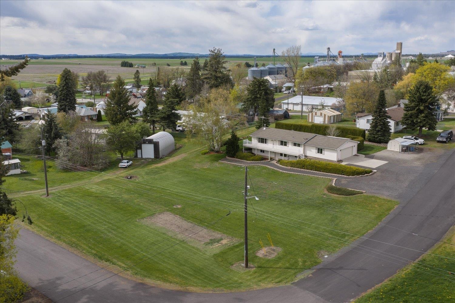 235 N SPANGLE Ave - Photo 40