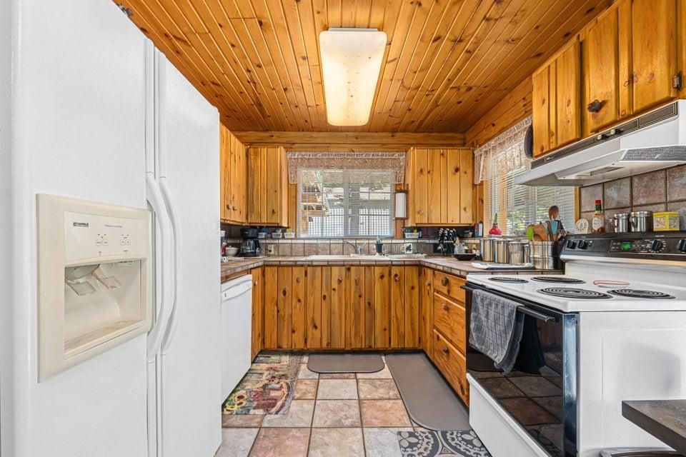 3086 Burnt Valley Rd - Photo 29