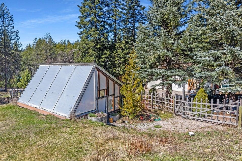 3086 Burnt Valley Rd - Photo 36