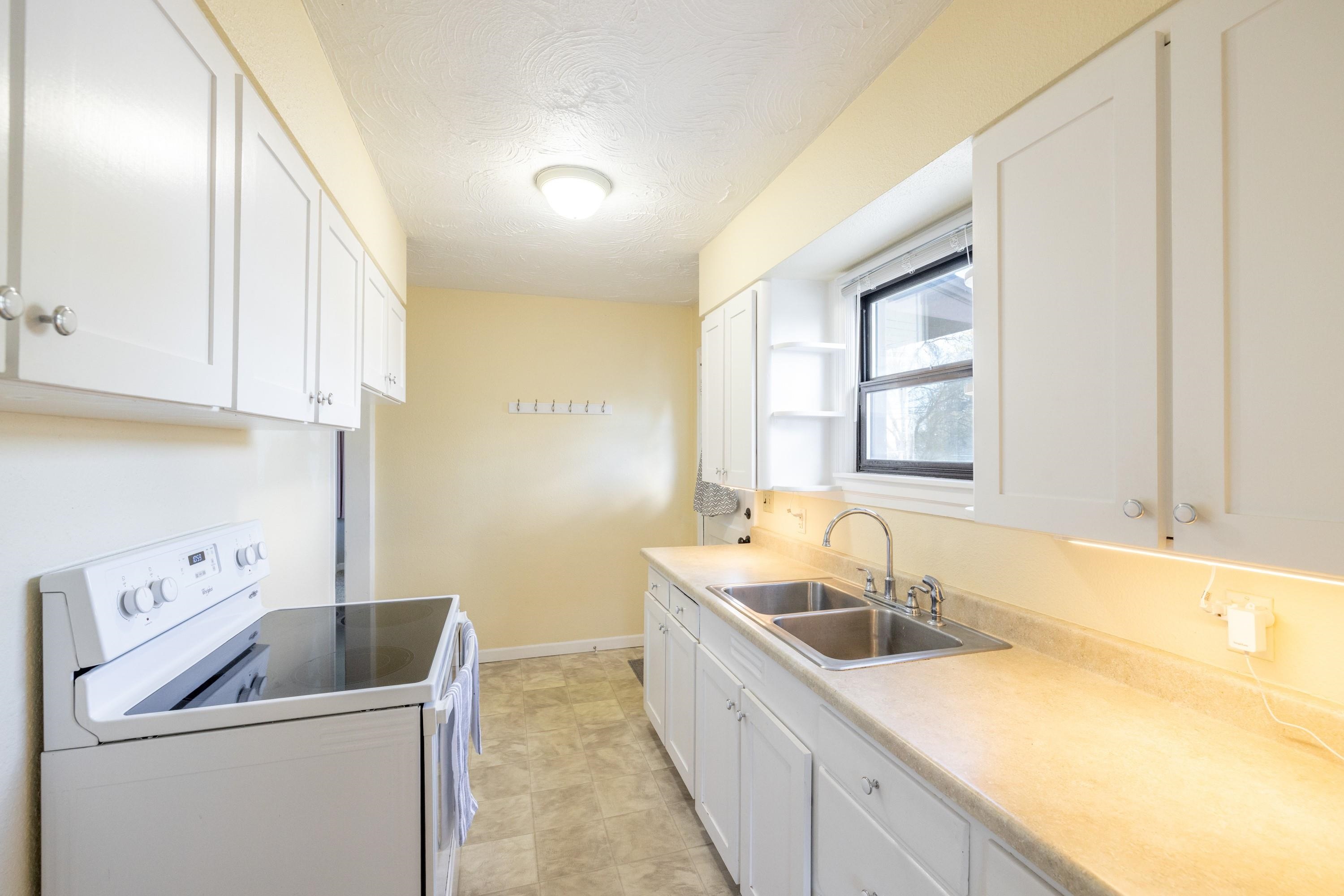 2324 W Providence Ave - Photo 7