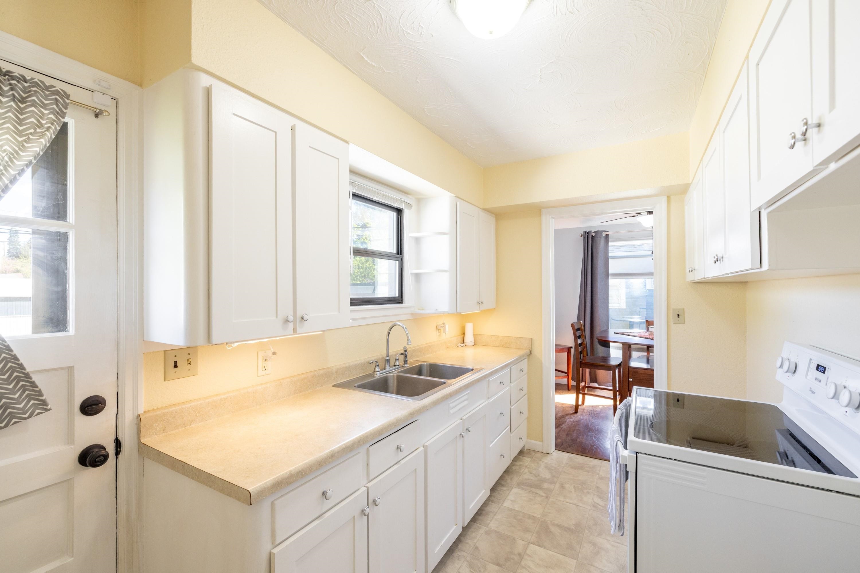2324 W Providence Ave - Photo 8