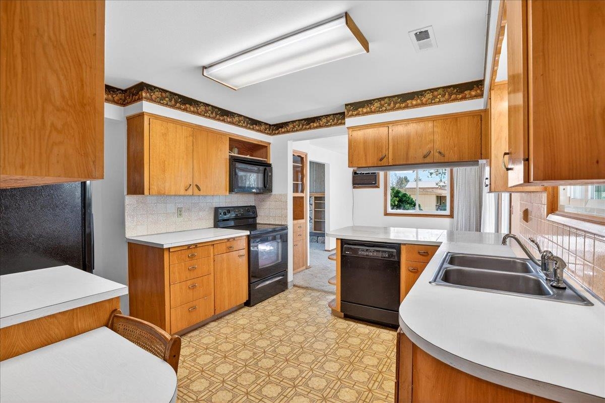 605 W 4th St - Photo 13
