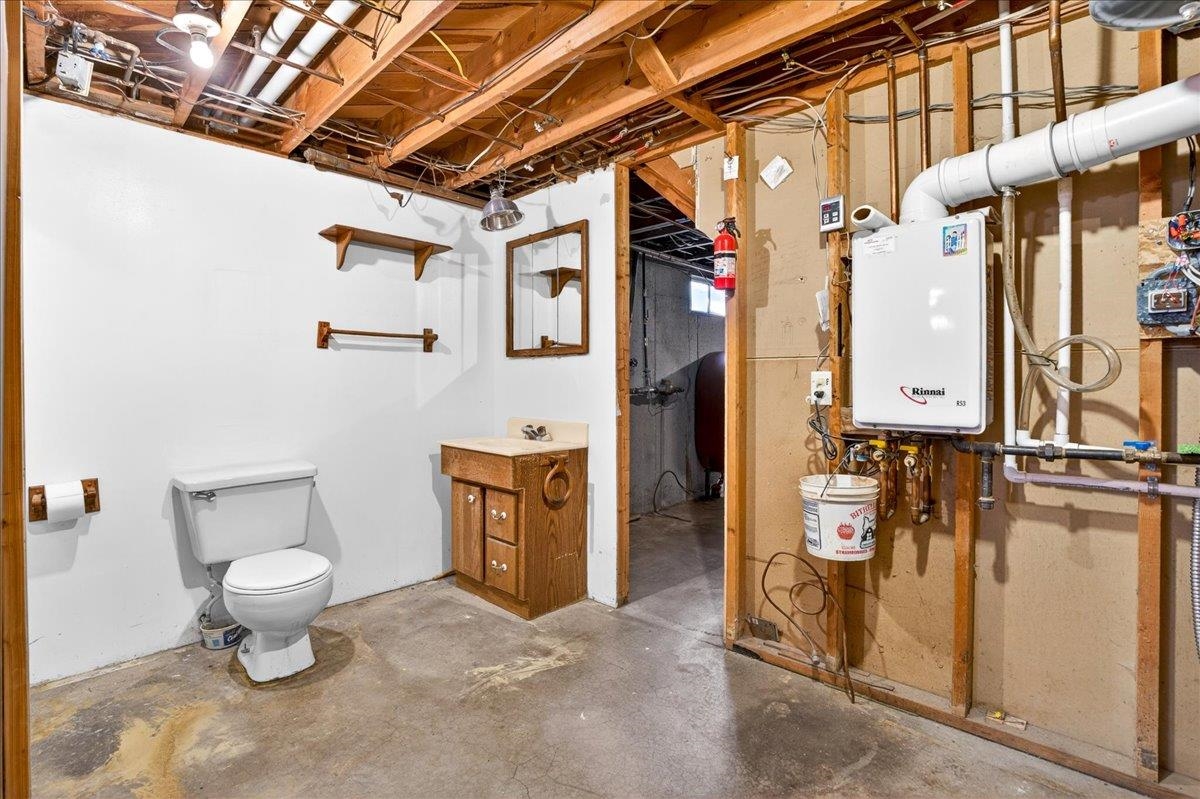 605 W 4th St - Photo 34