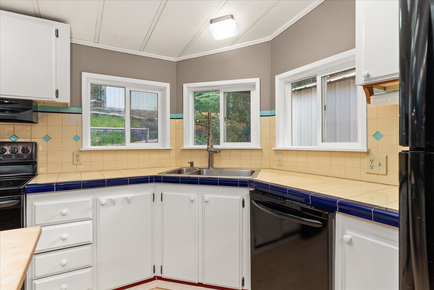 42408 N Sylvan Rd - Photo 16